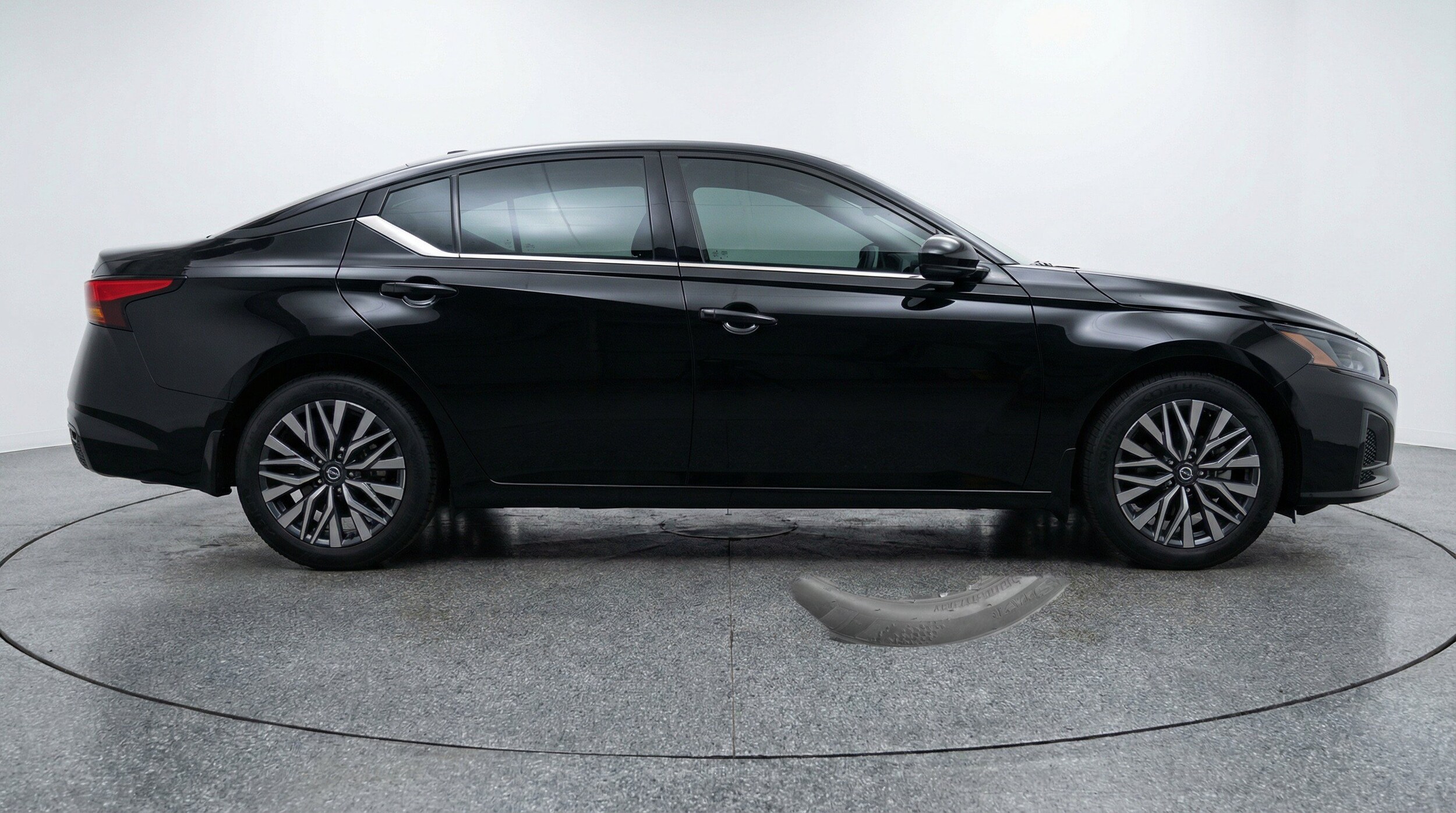 Thumbnail: 2025 Nissan Altima - 11