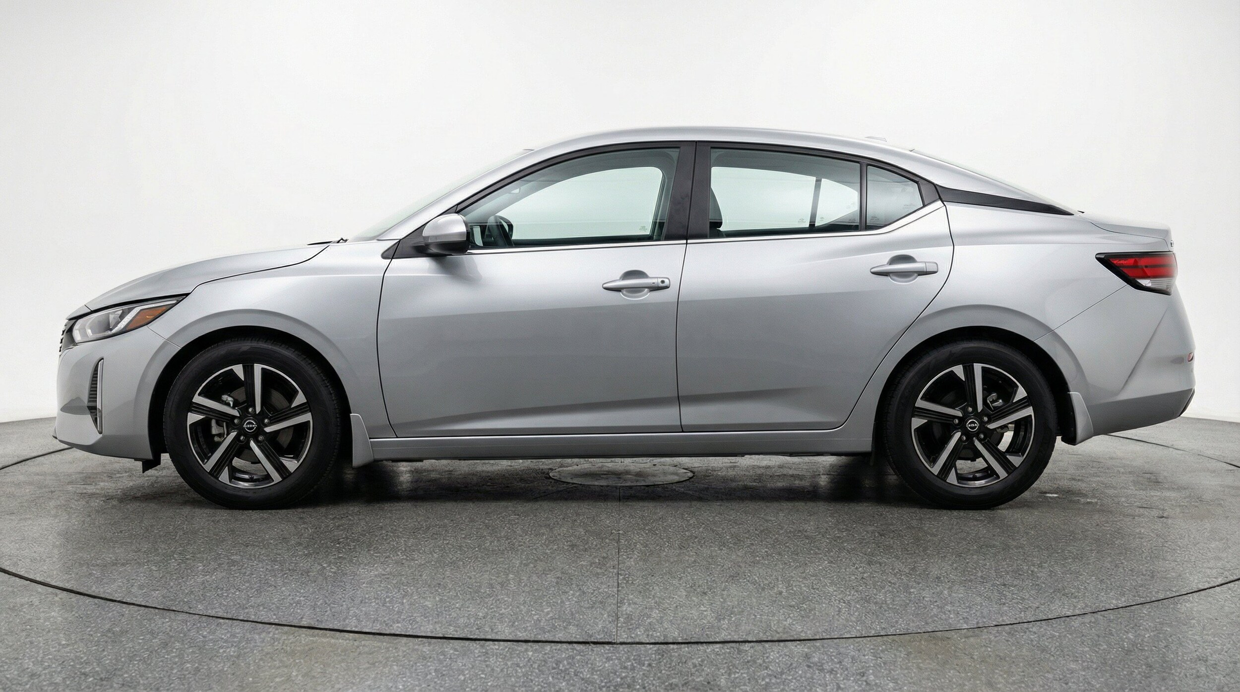 Thumbnail: 2025 Nissan Sentra - 5