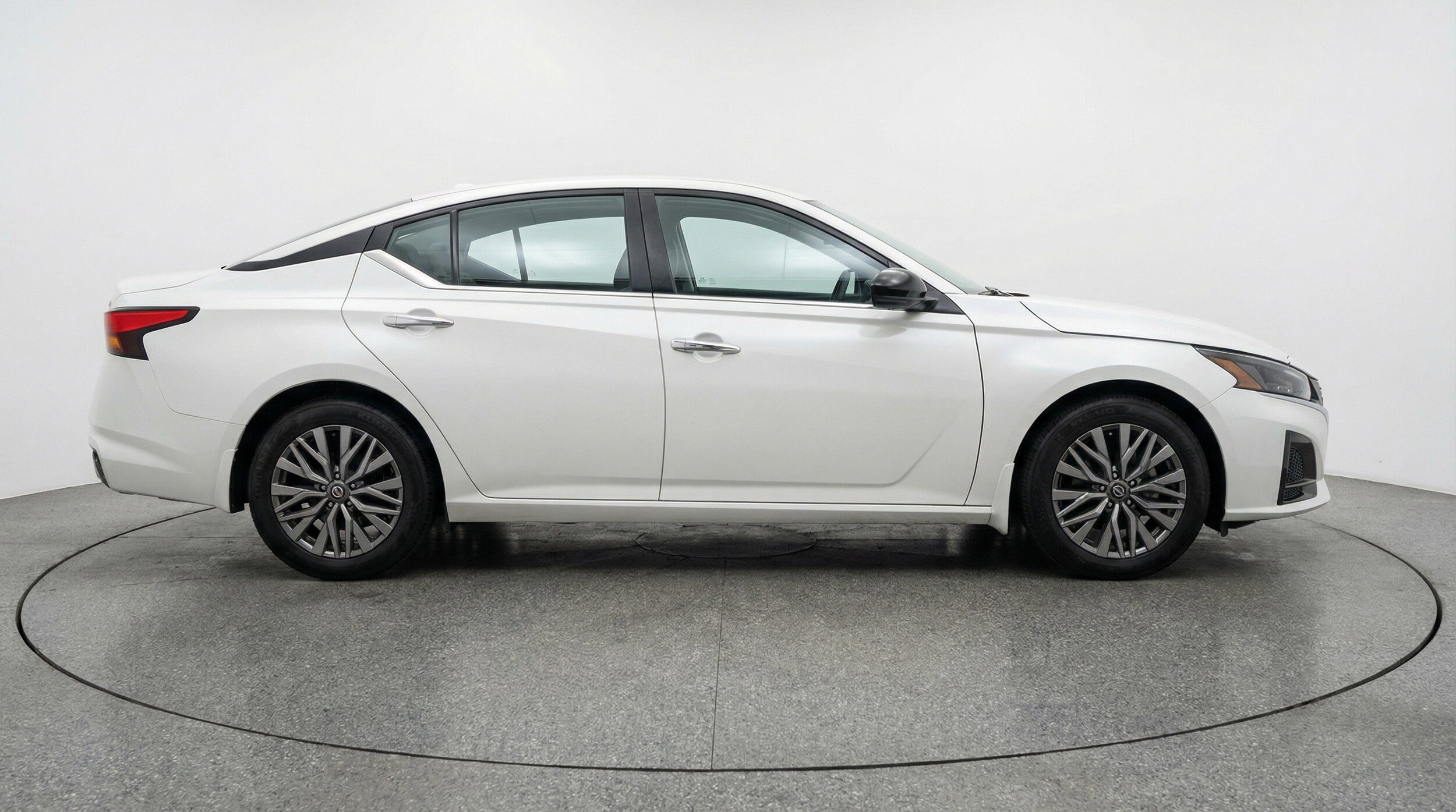 Thumbnail: 2025 Nissan Altima - 11