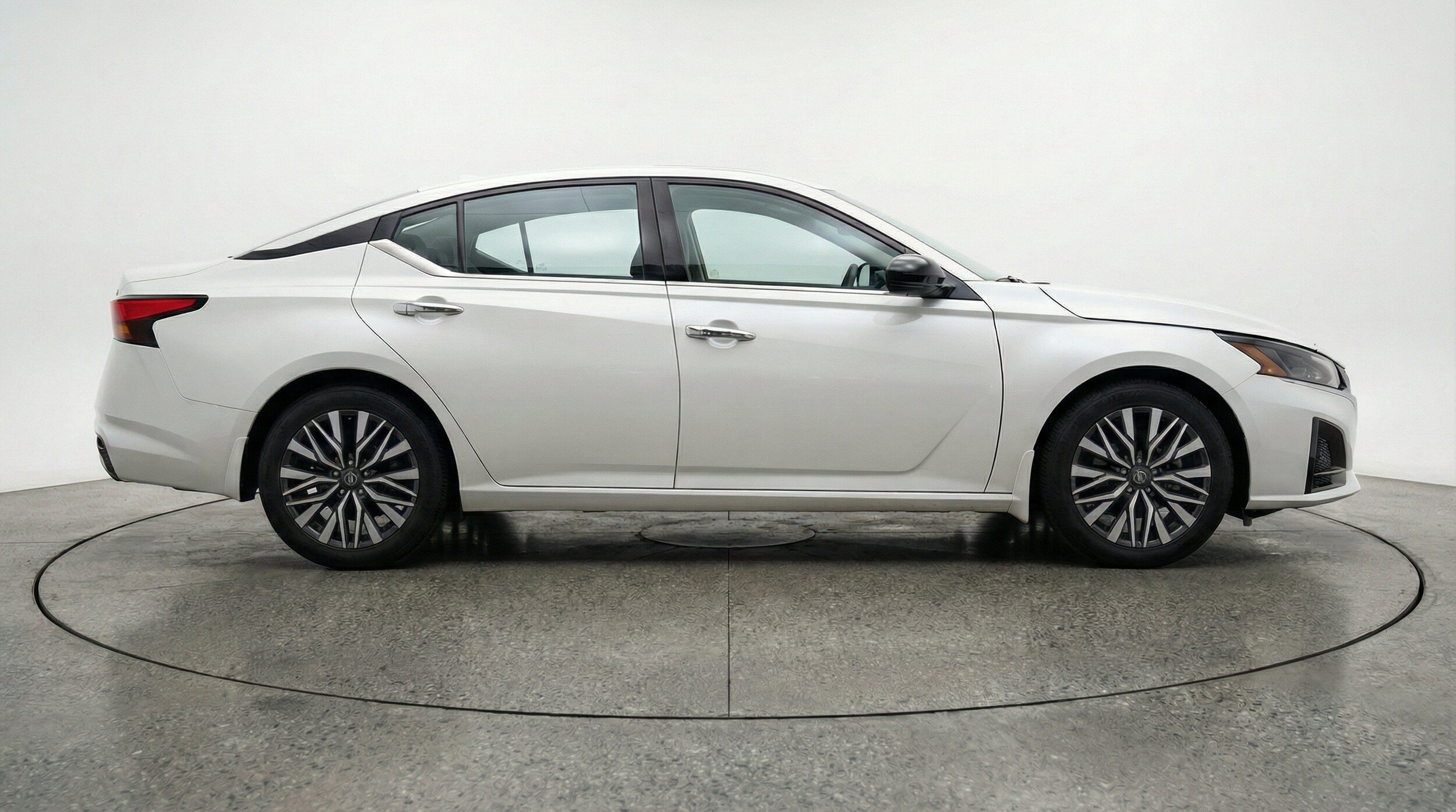 Thumbnail: 2025 Nissan Altima - 11