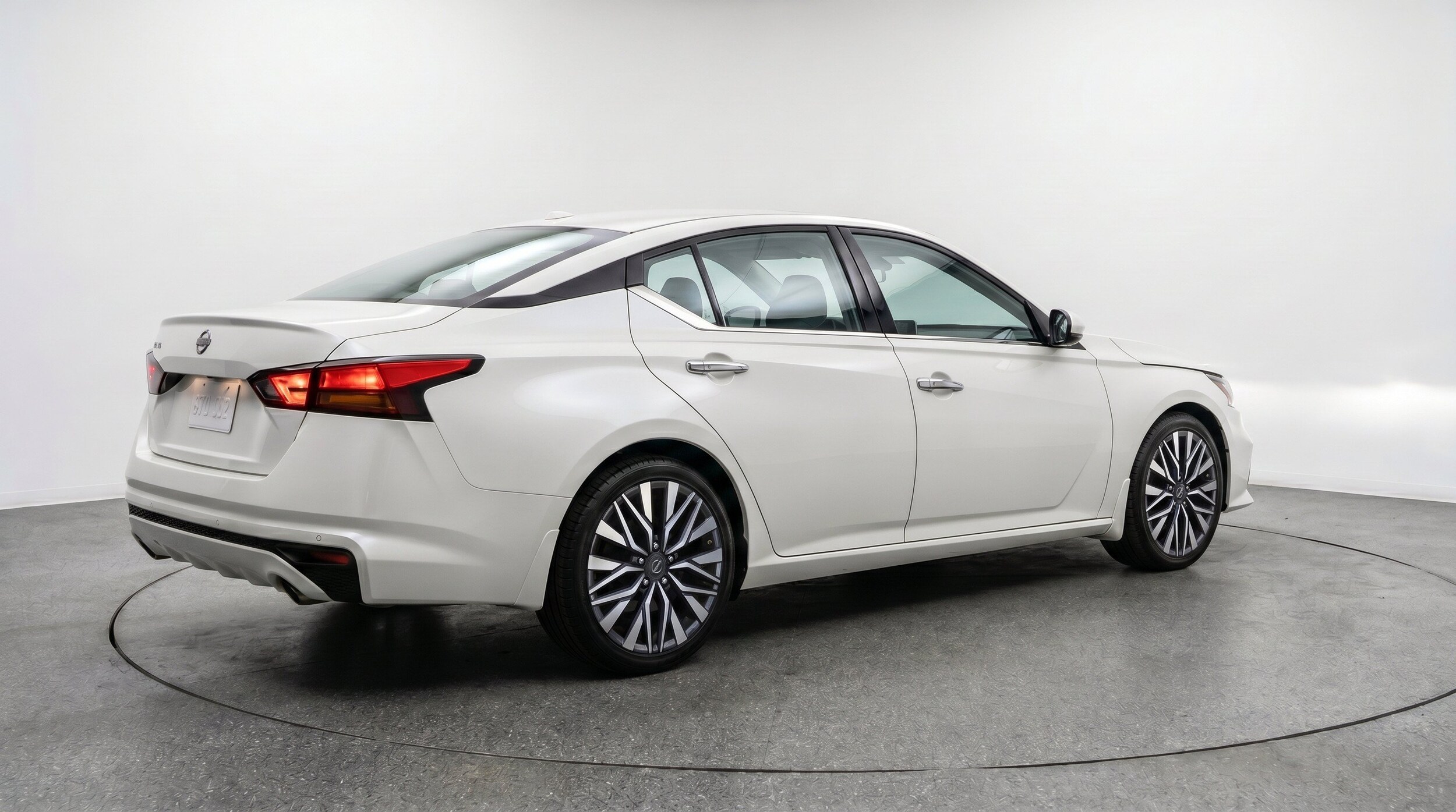 Thumbnail: 2025 Nissan Altima - 9