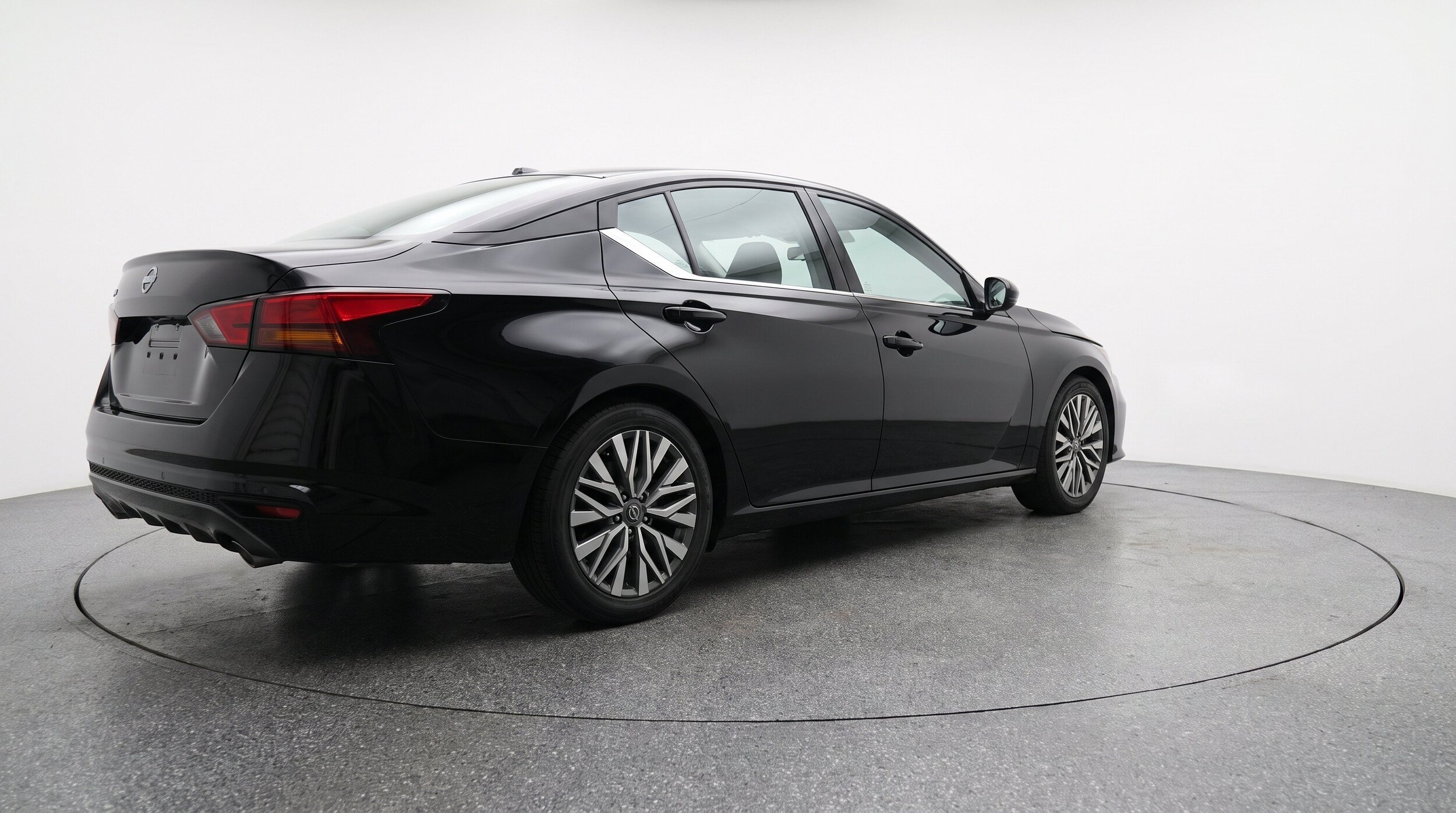 Thumbnail: 2025 Nissan Altima - 9