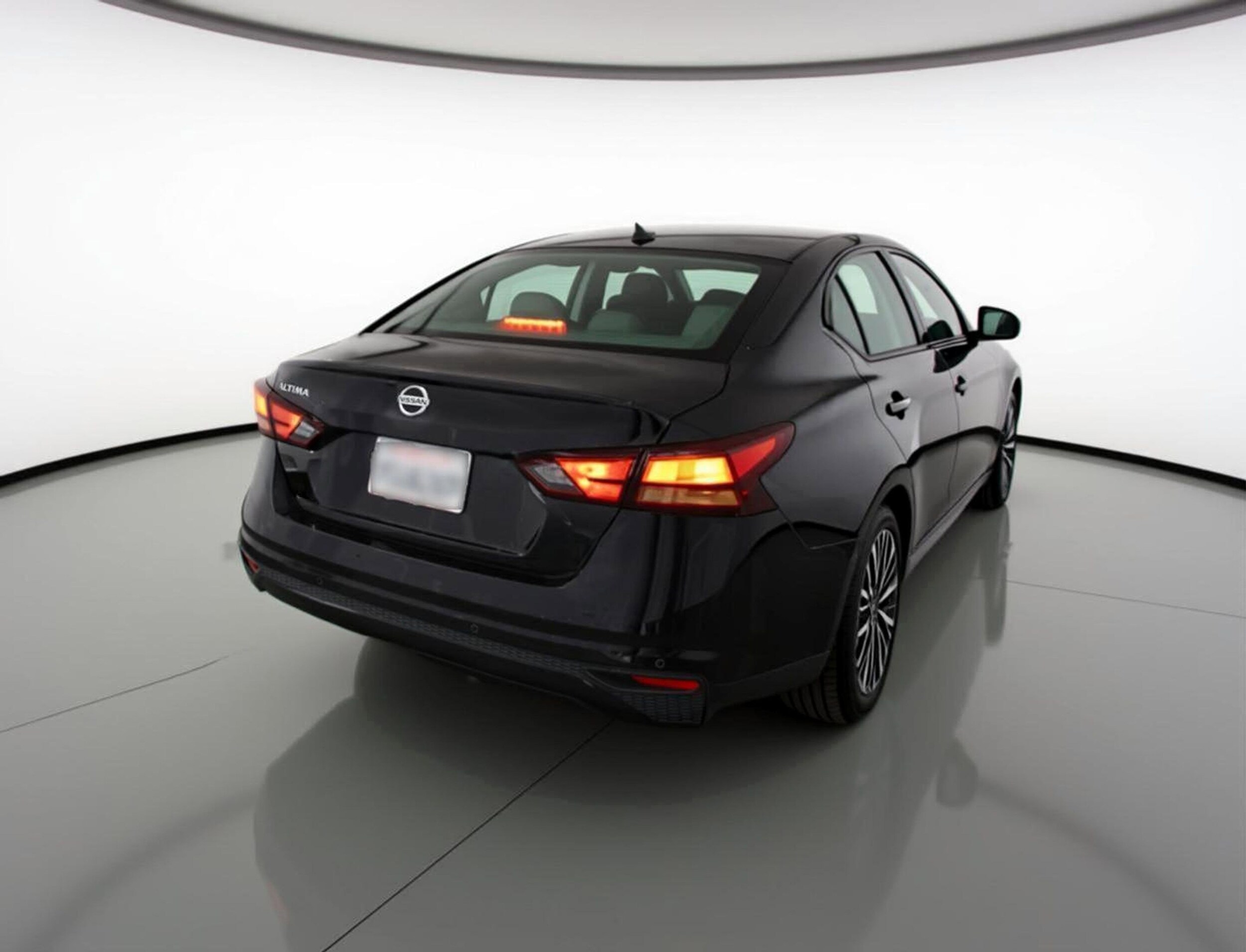 Thumbnail: 2025 Nissan Altima - 9