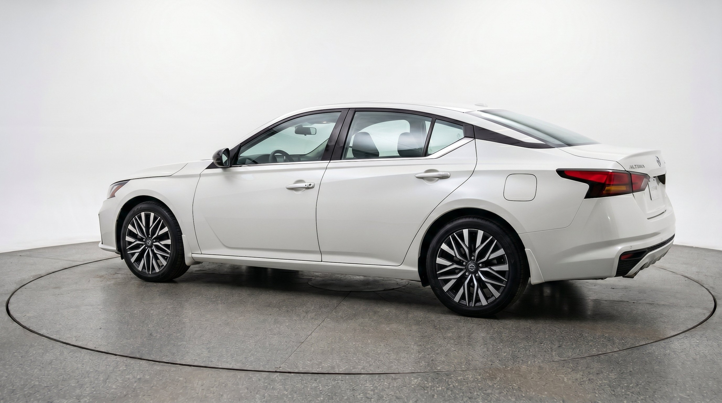 Thumbnail: 2025 Nissan Altima - 6