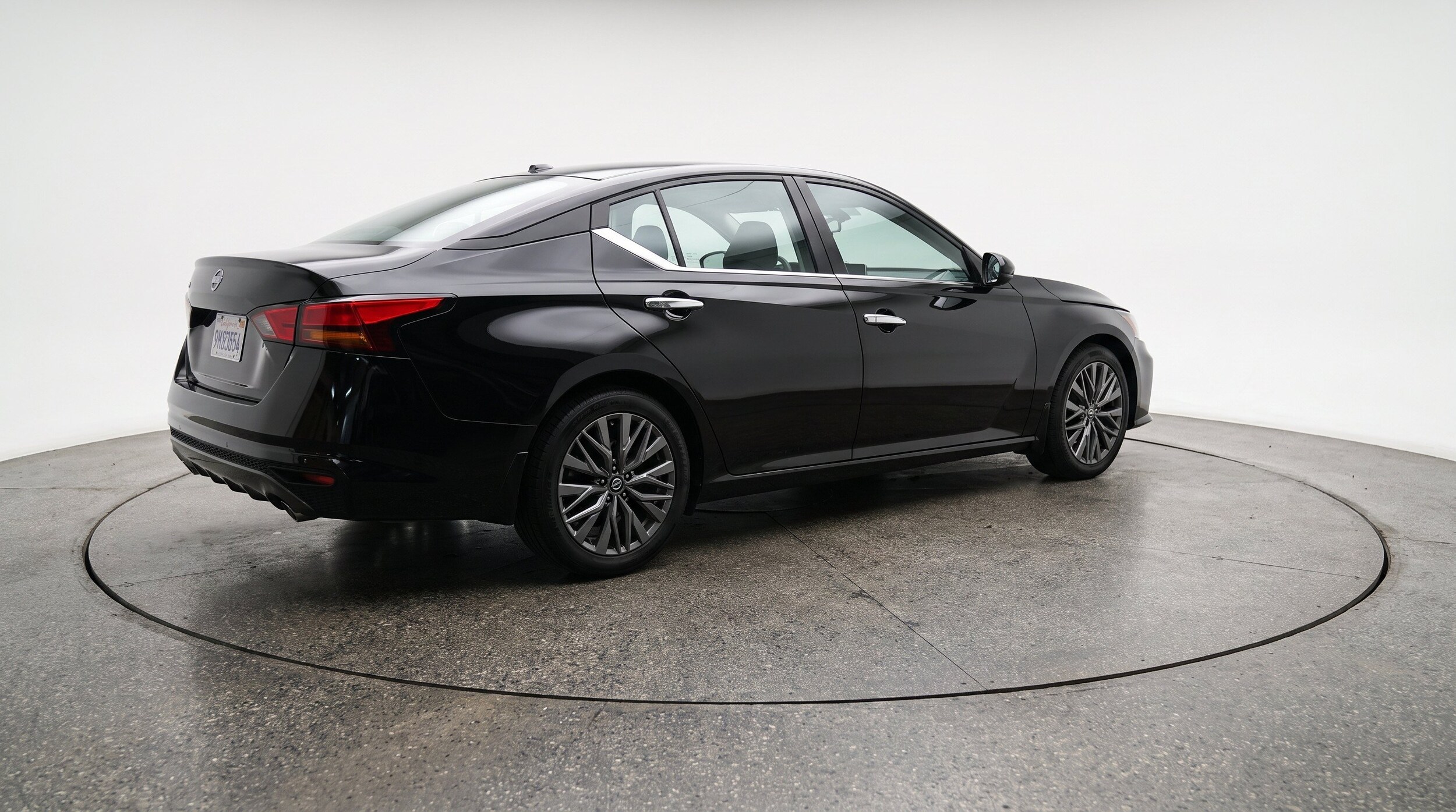 Thumbnail: 2025 Nissan Altima - 9