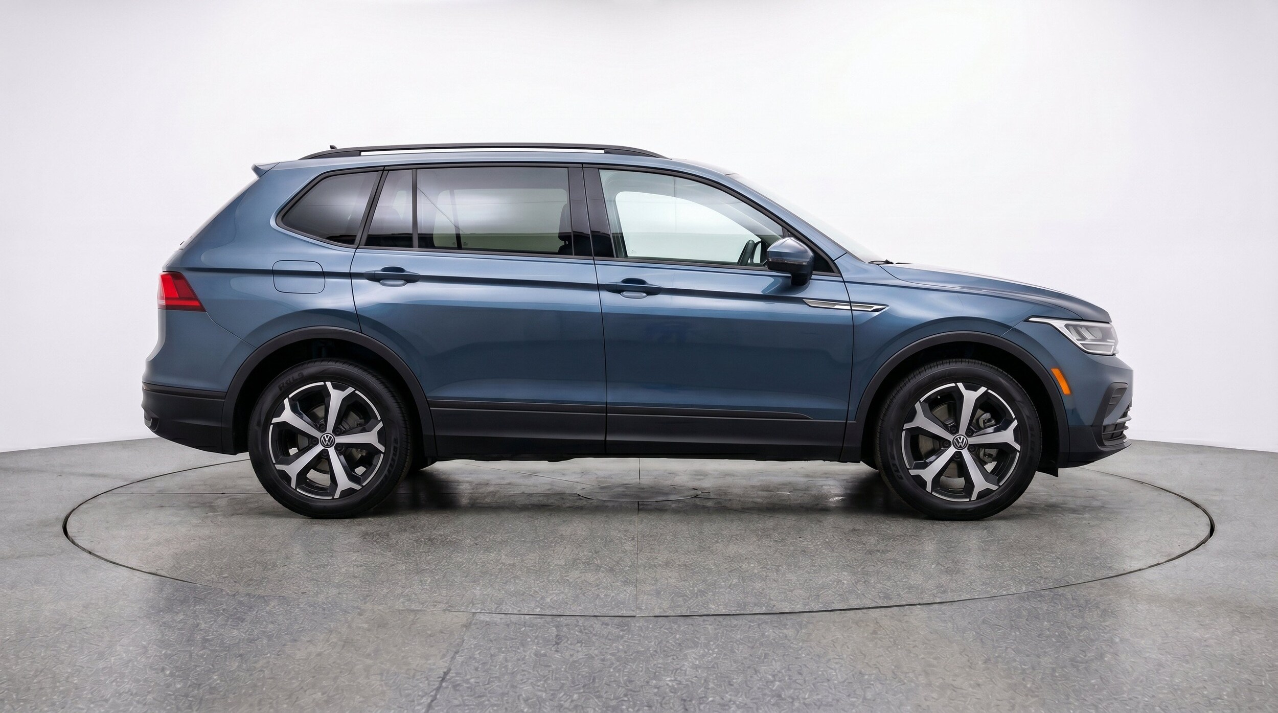 Thumbnail: 2026 Volkswagen Tiguan - 11