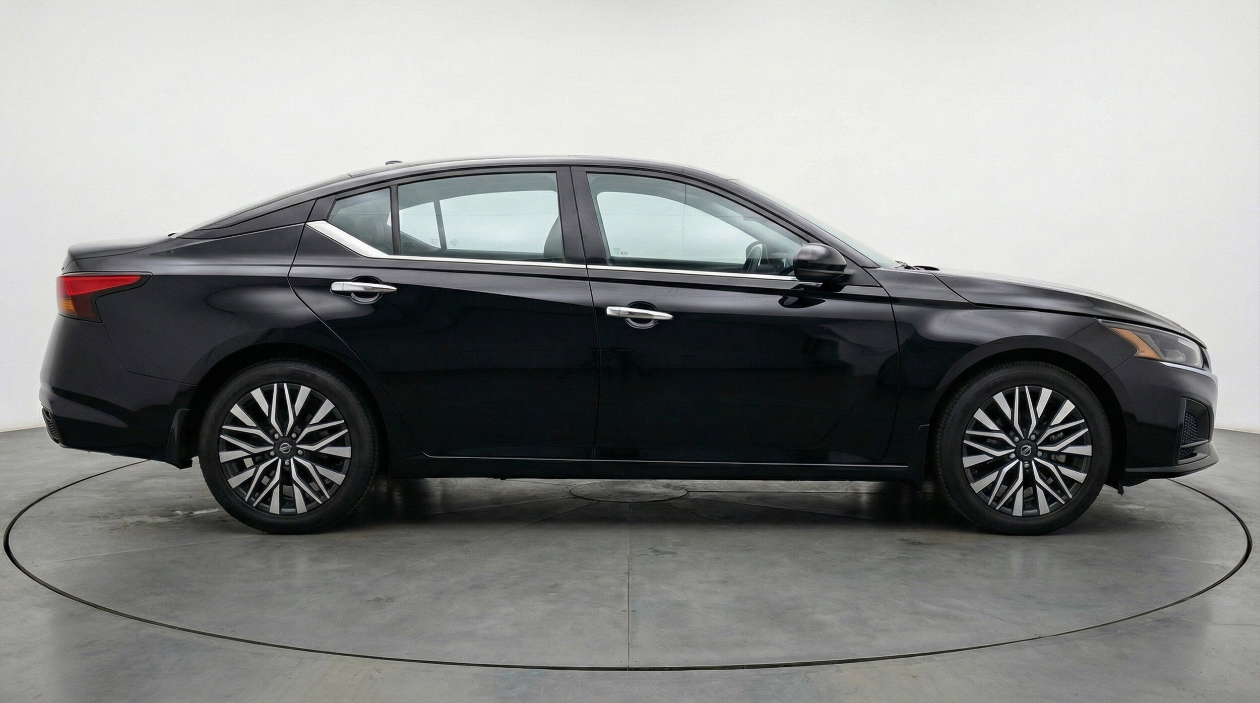Thumbnail: 2025 Nissan Altima - 11