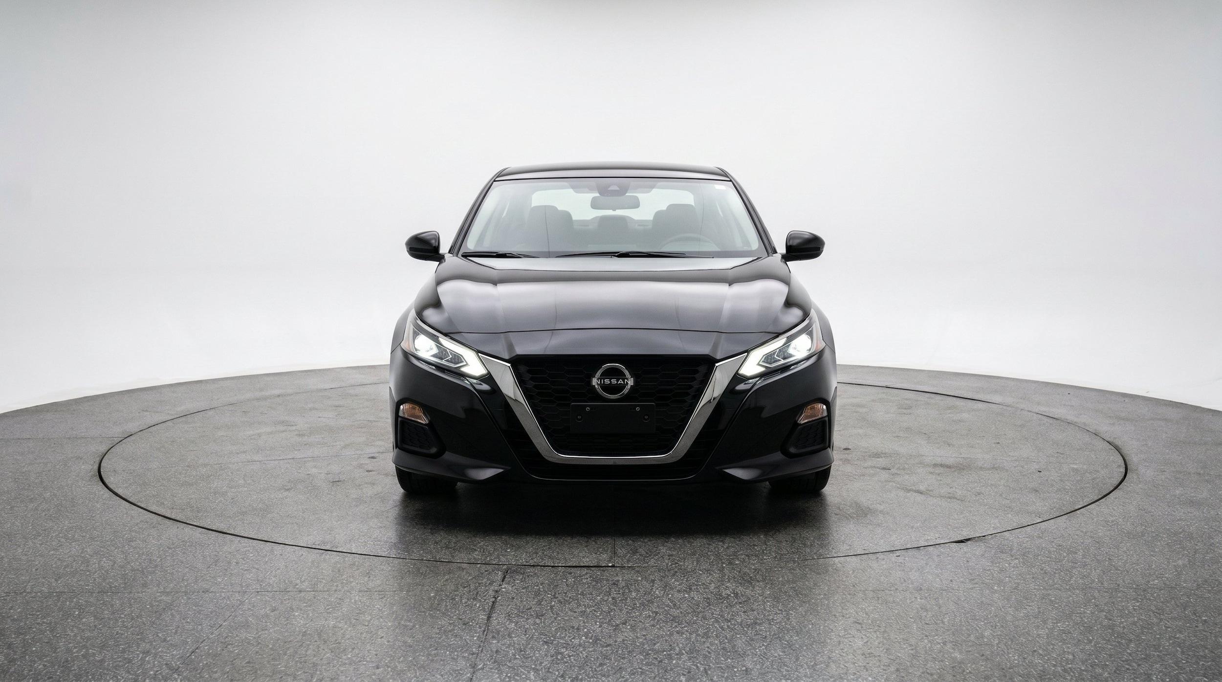 Thumbnail: 2025 Nissan Altima - 2