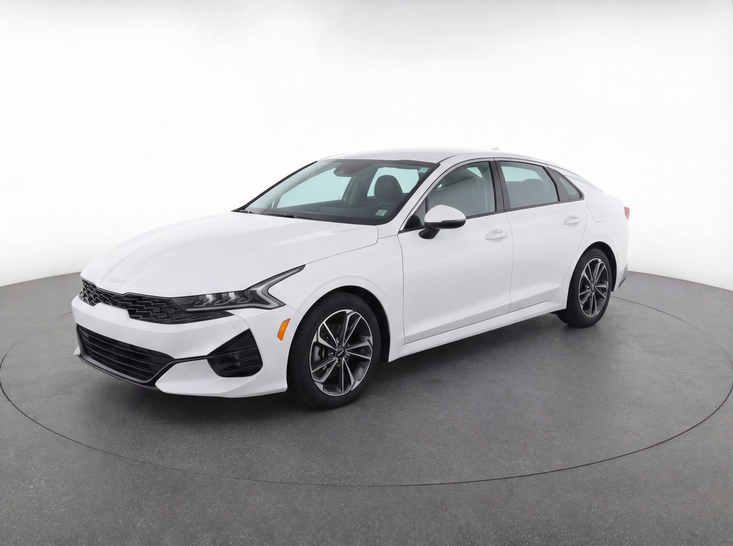 Thumbnail: 2023 Kia Forte - 3