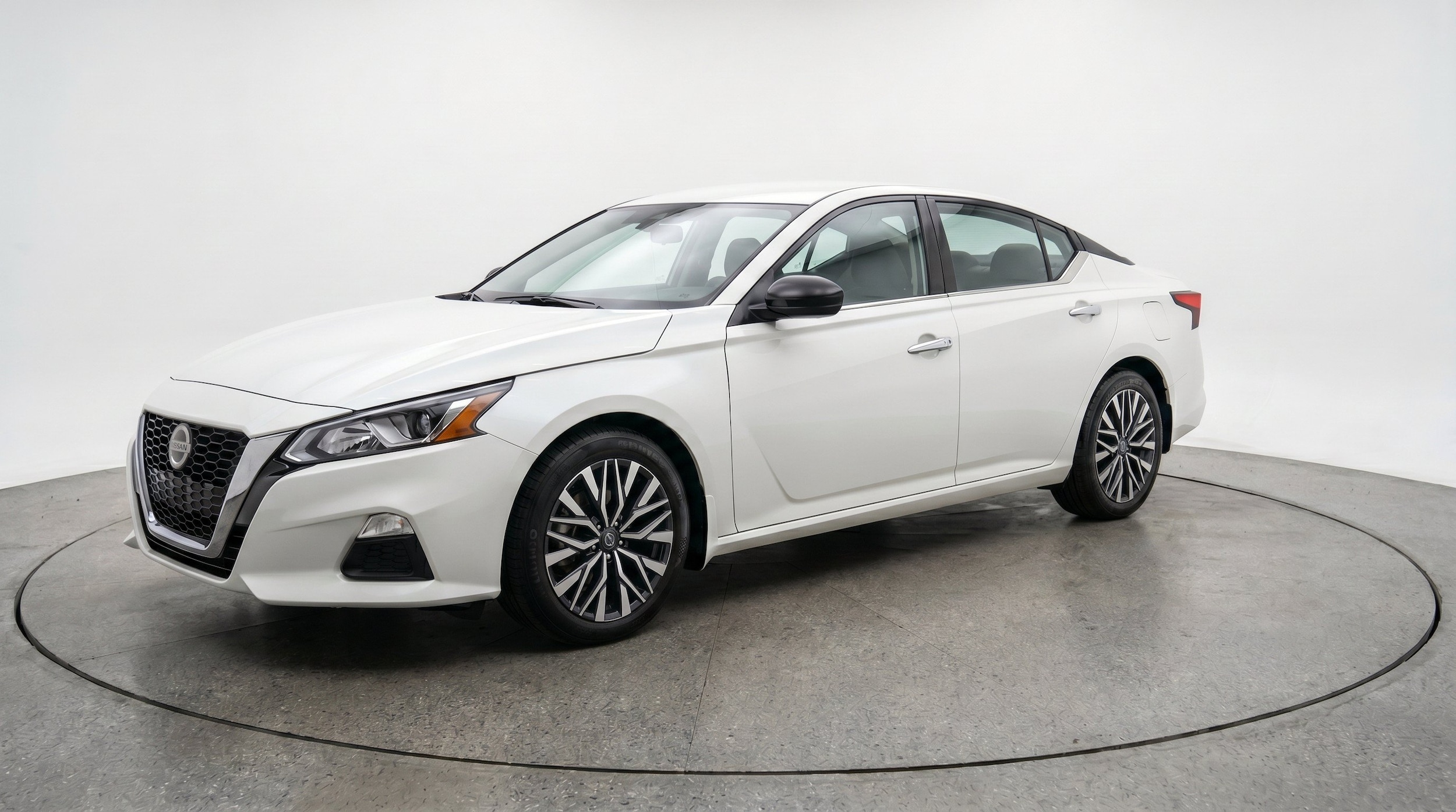 Thumbnail: 2025 Nissan Altima - 3