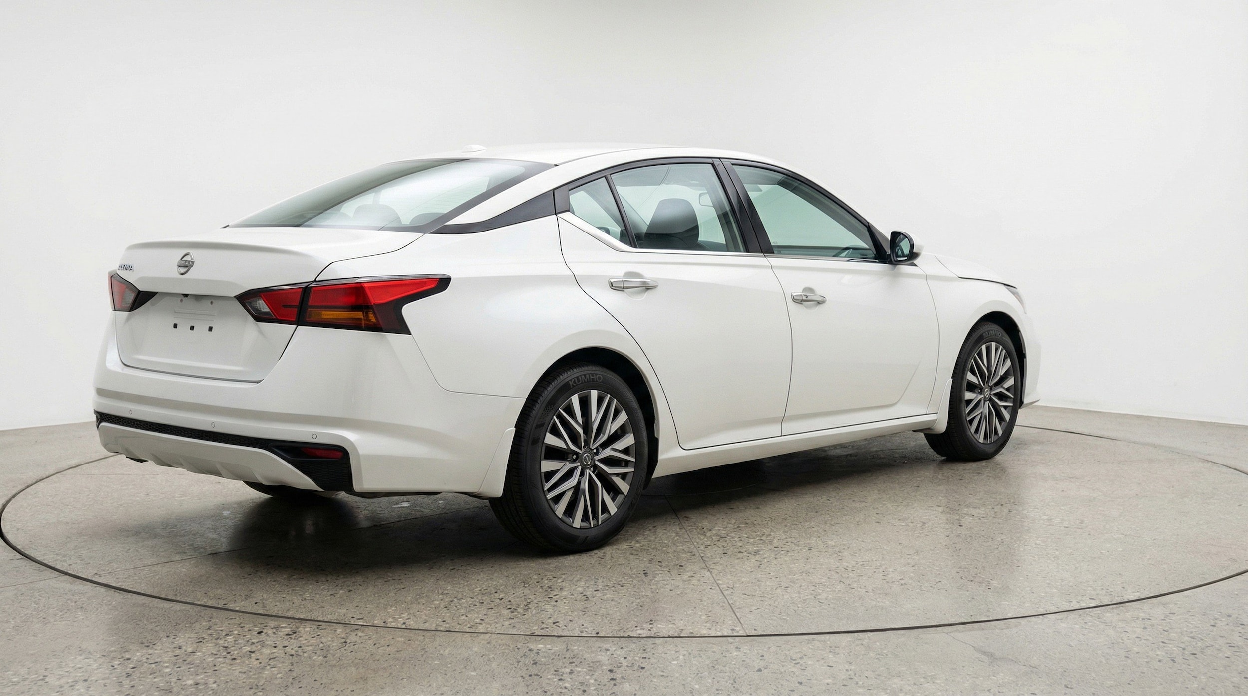 Thumbnail: 2025 Nissan Altima - 9
