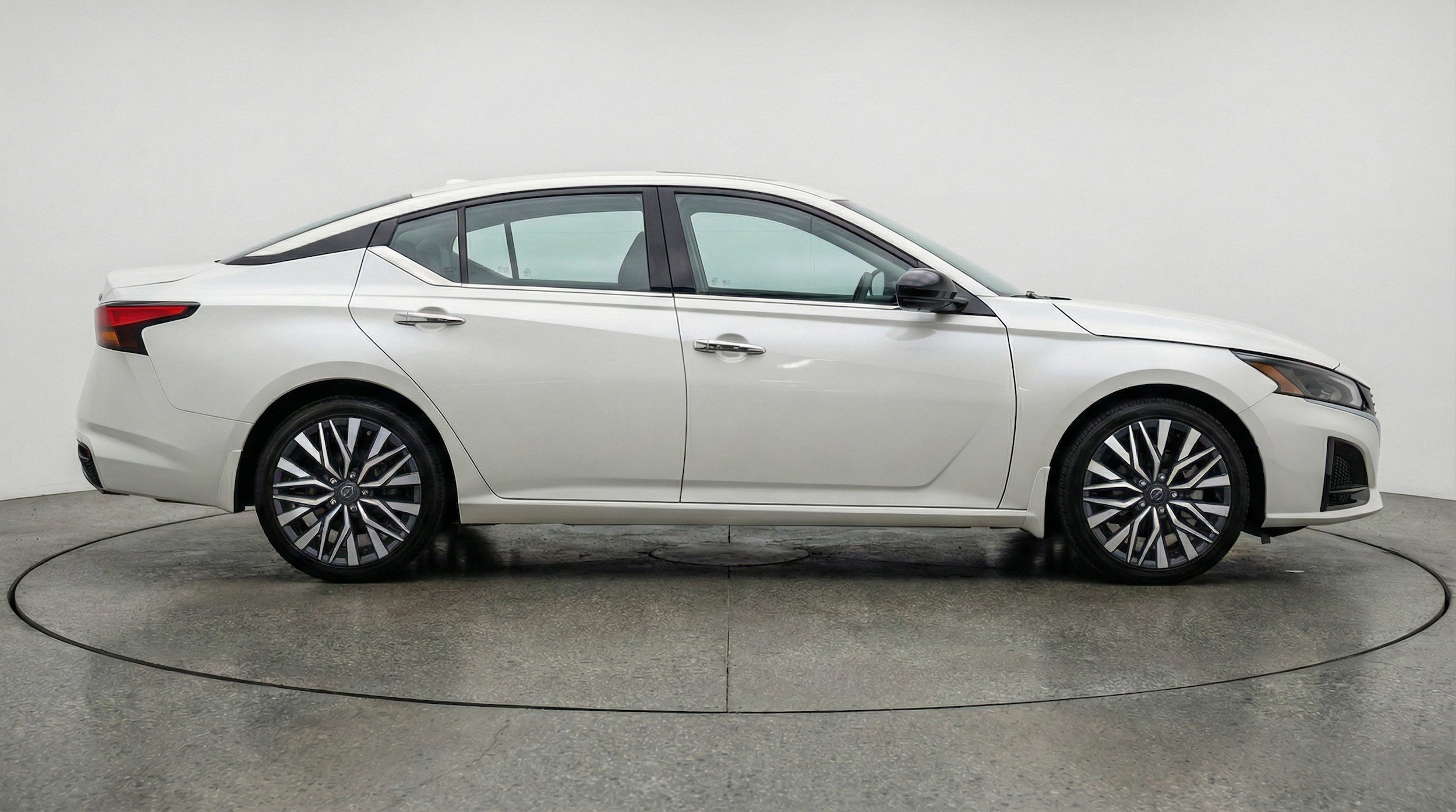 Thumbnail: 2025 Nissan Altima - 11