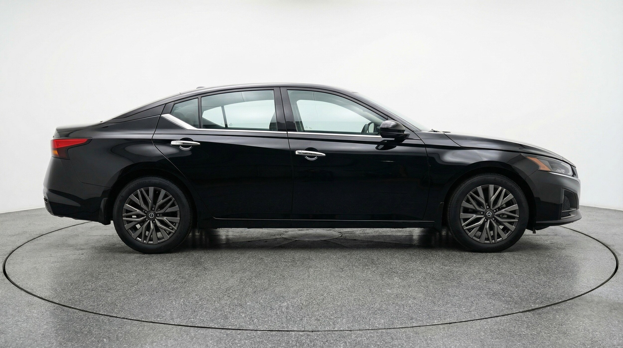 Thumbnail: 2025 Nissan Altima - 11