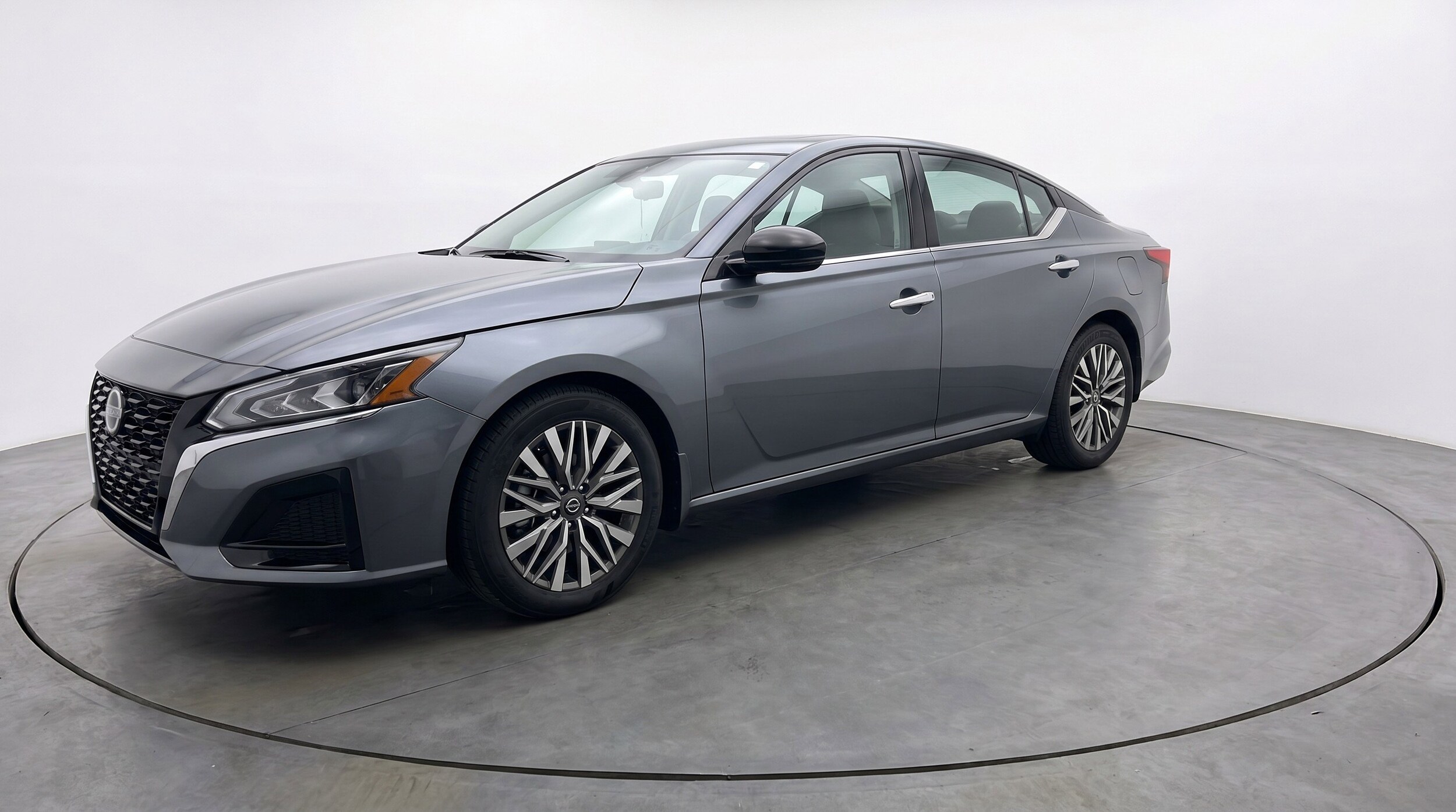 Thumbnail: 2025 Nissan Altima - 3