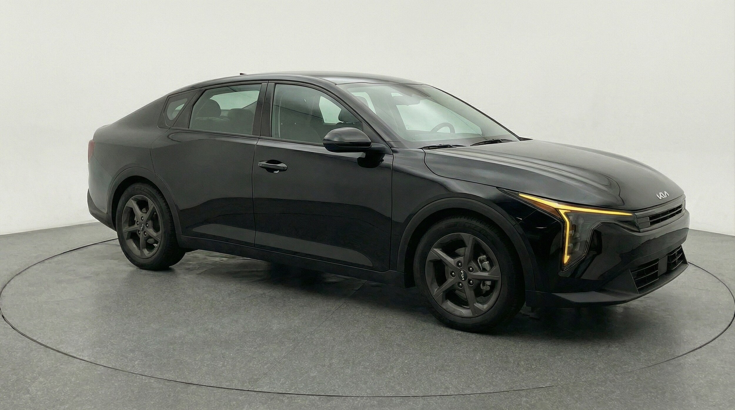 Thumbnail: 2025 Kia K4 - 1