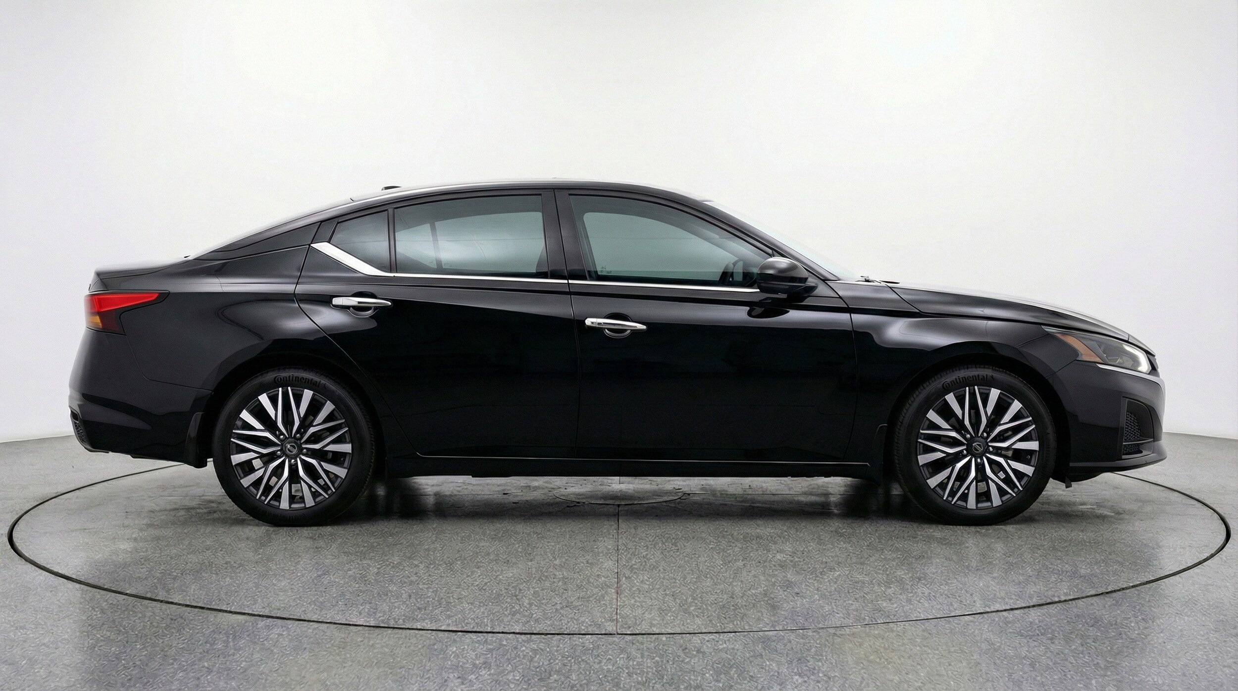 Thumbnail: 2025 Nissan Altima - 11