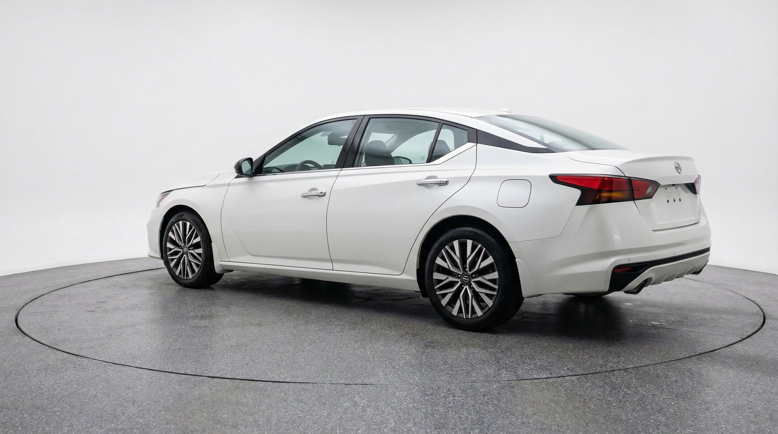 Thumbnail: 2025 Nissan Altima - 6