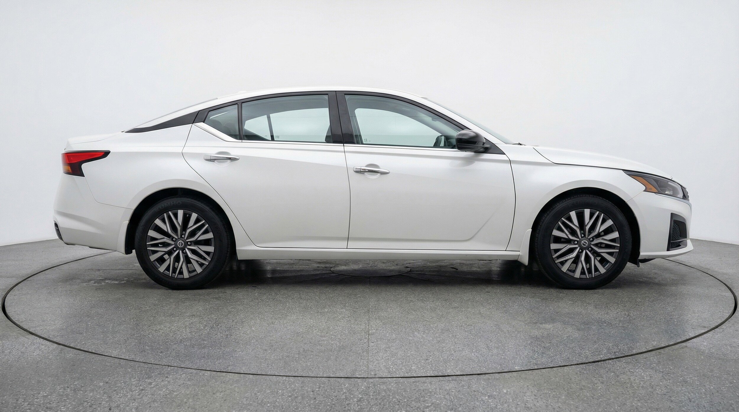 Thumbnail: 2025 Nissan Altima - 11