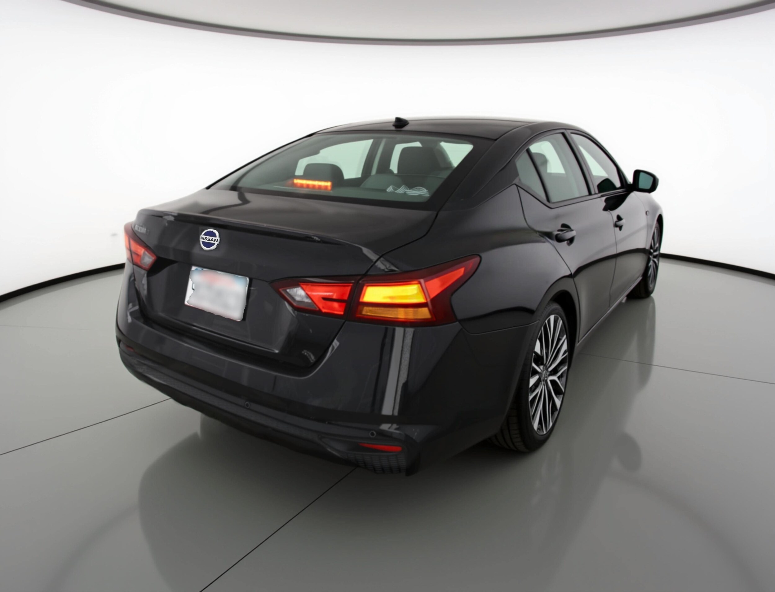 Thumbnail: 2025 Nissan Altima - 9