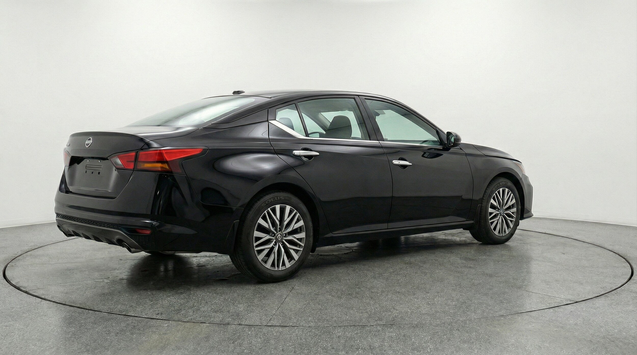 Thumbnail: 2025 Nissan Altima - 9