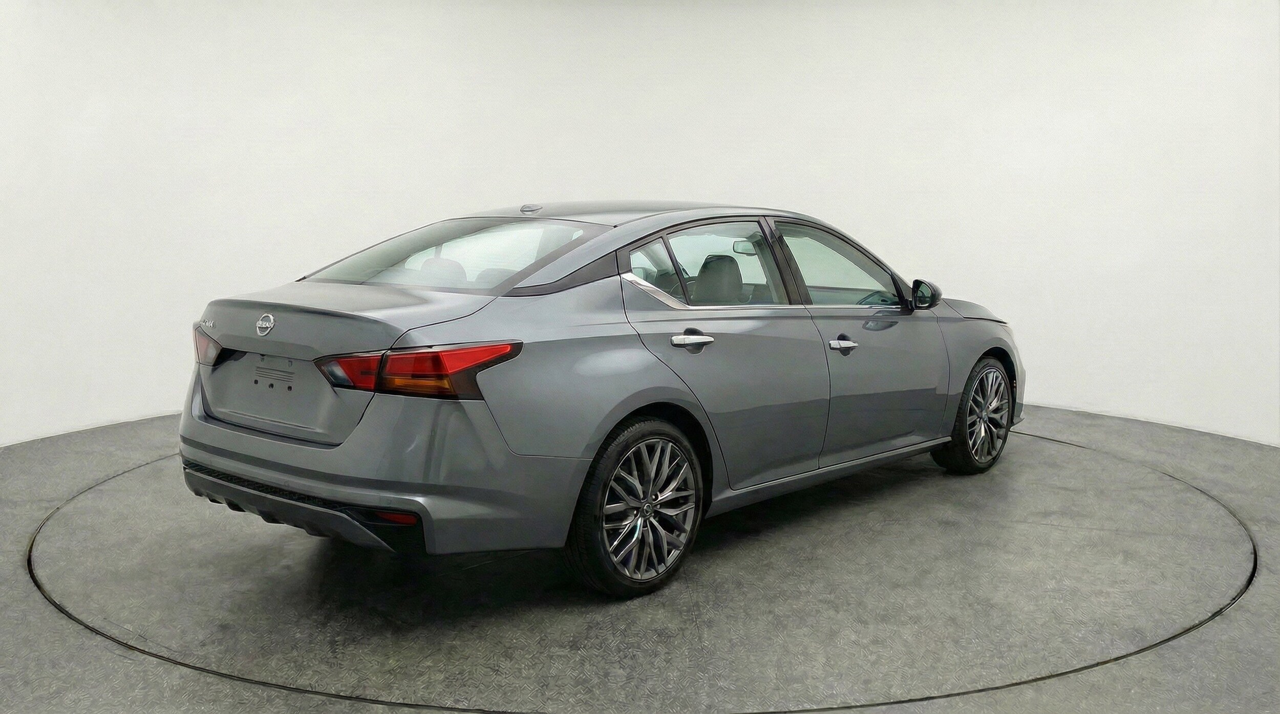 Thumbnail: 2025 Nissan Altima - 9