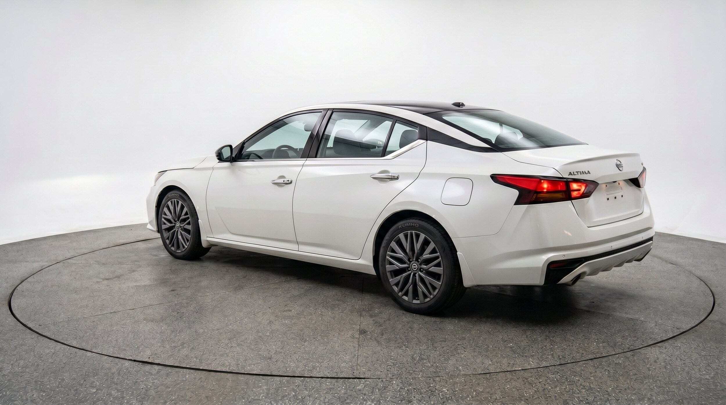 Thumbnail: 2025 Nissan Altima - 6