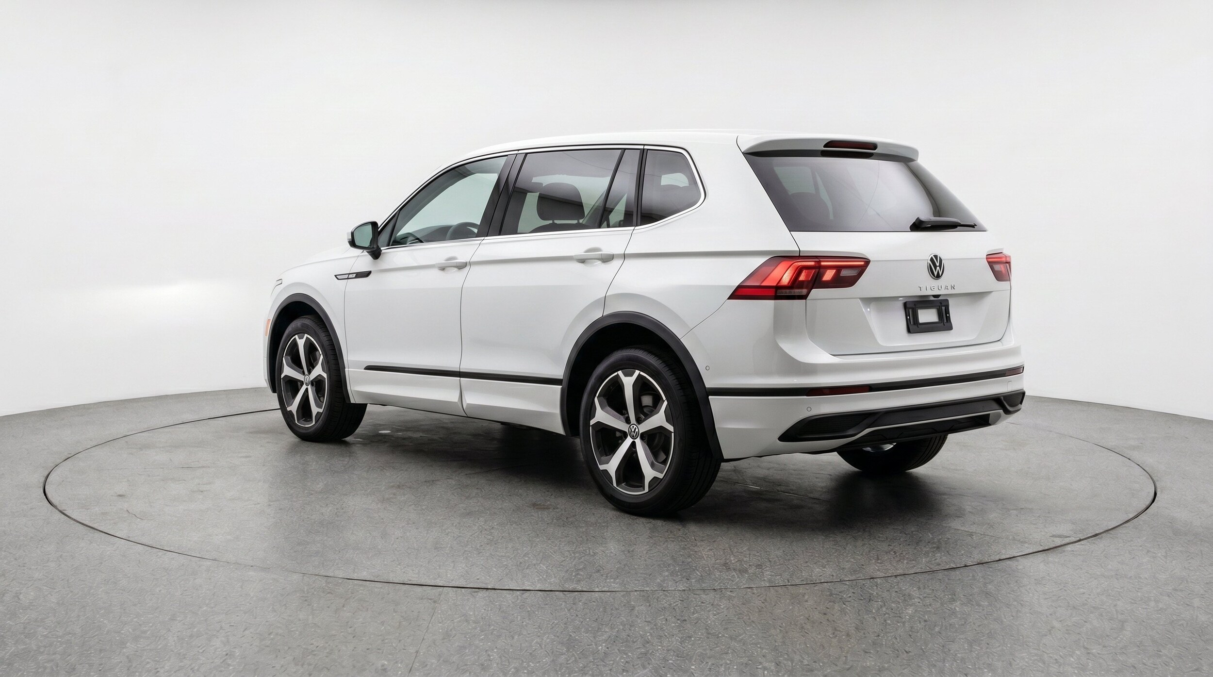 Thumbnail: 2026 Volkswagen Tiguan - 6