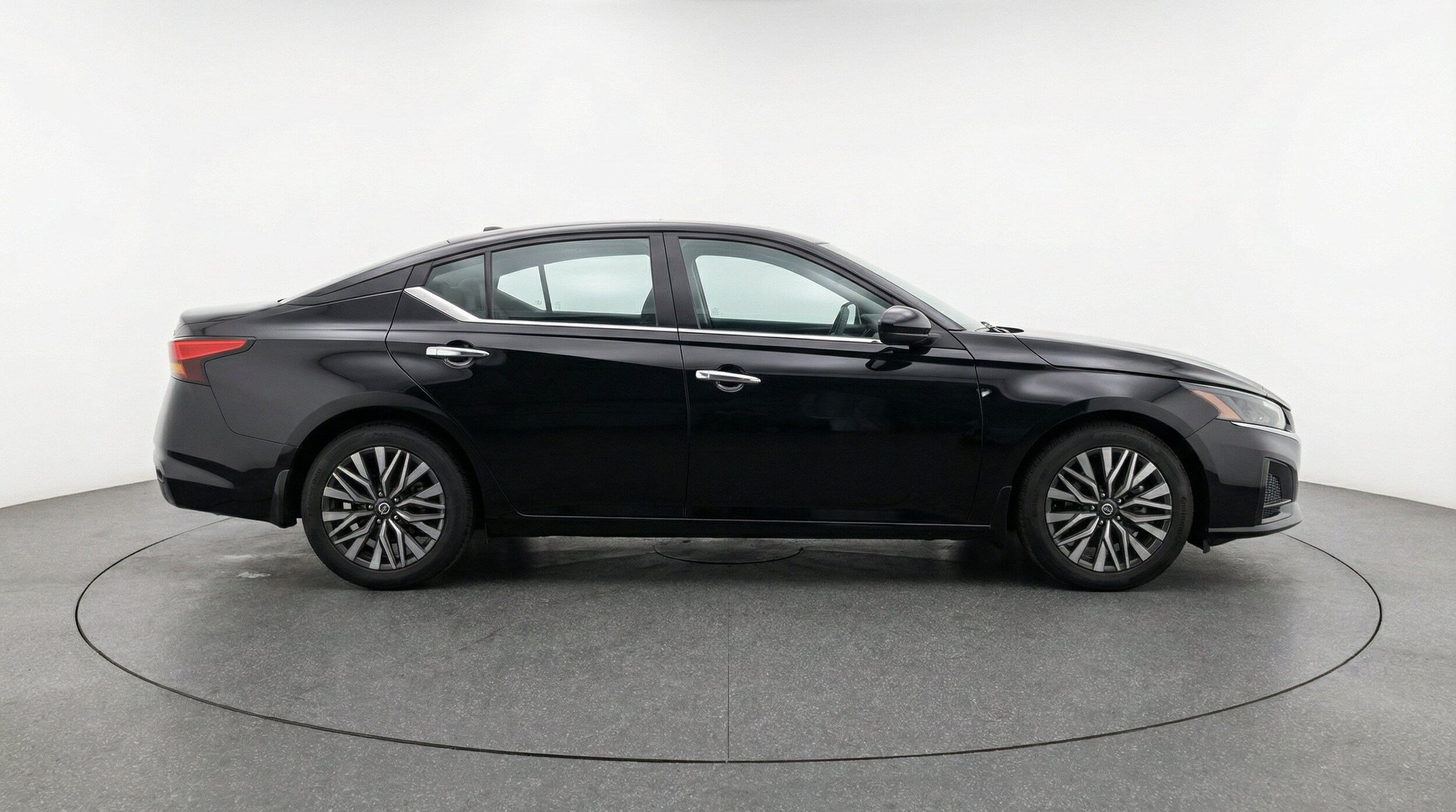 Thumbnail: 2025 Nissan Altima - 11