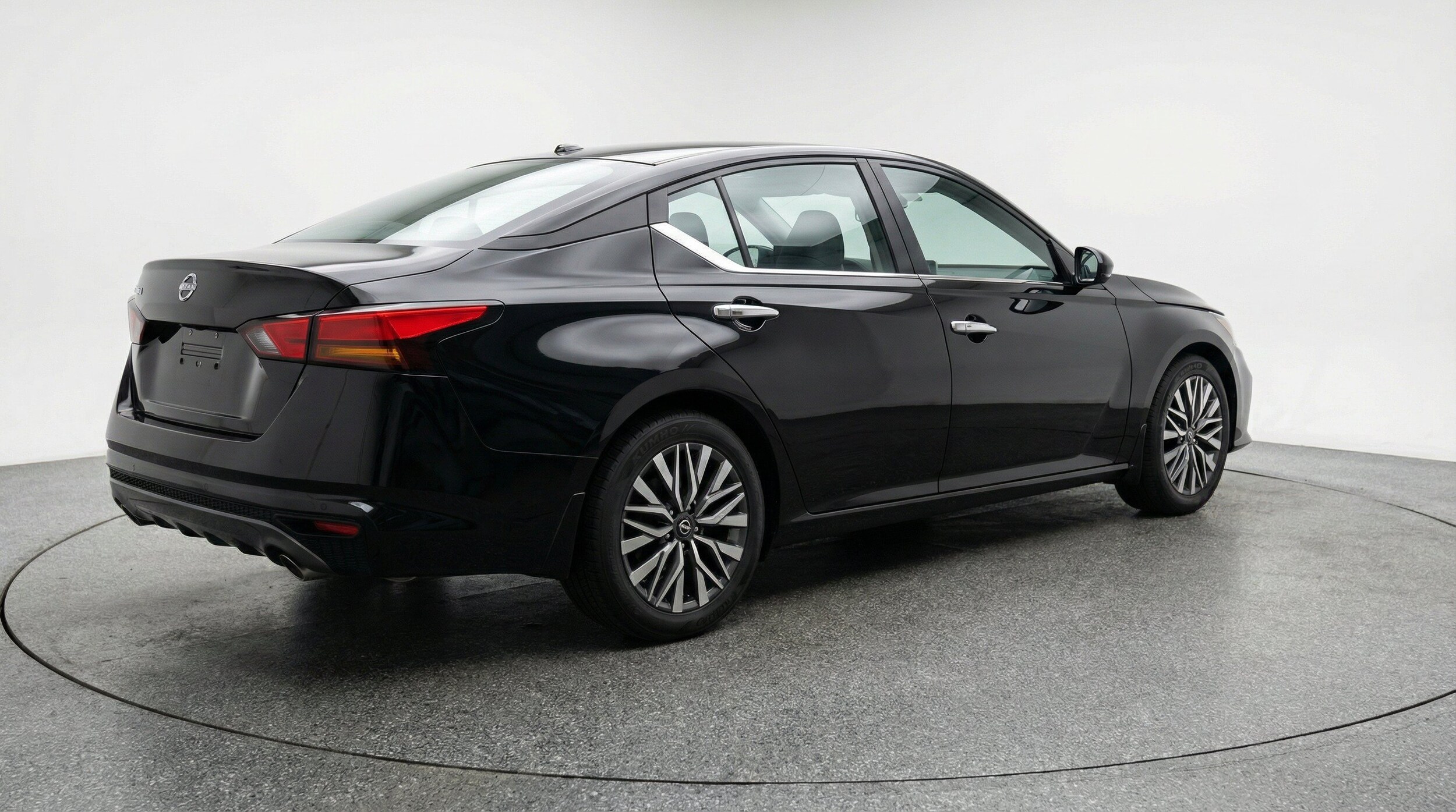 Thumbnail: 2025 Nissan Altima - 9