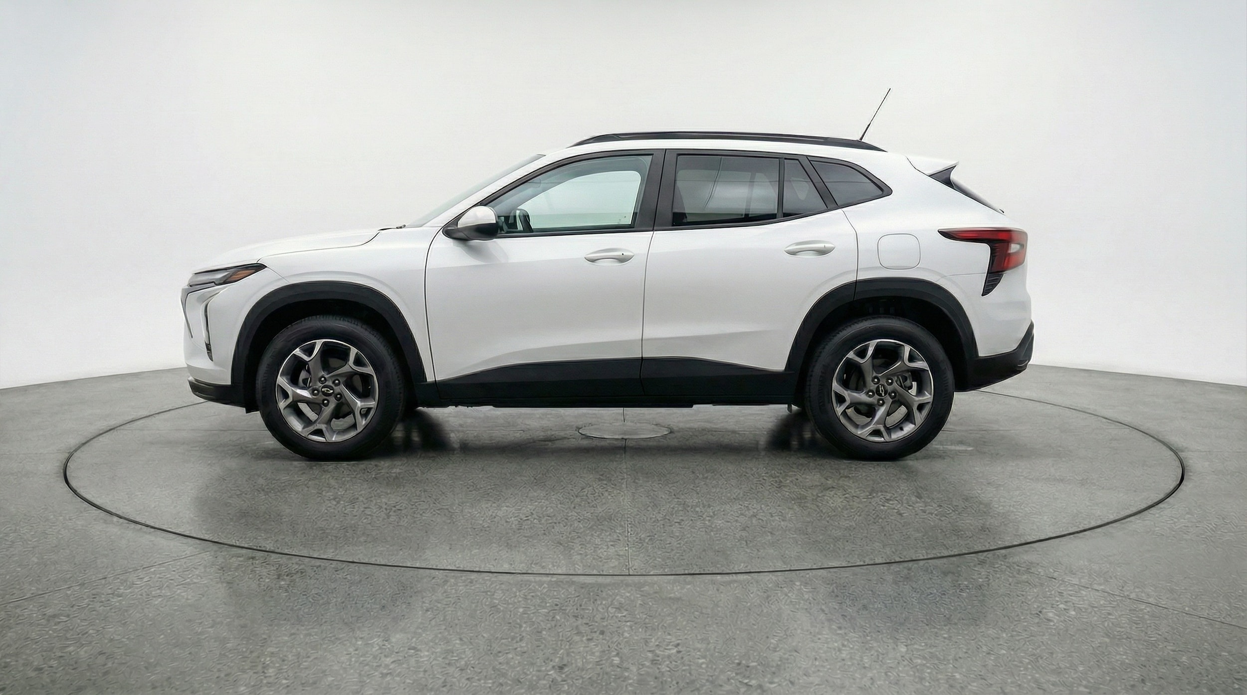 Thumbnail: 2025 Chevrolet Trax - 4