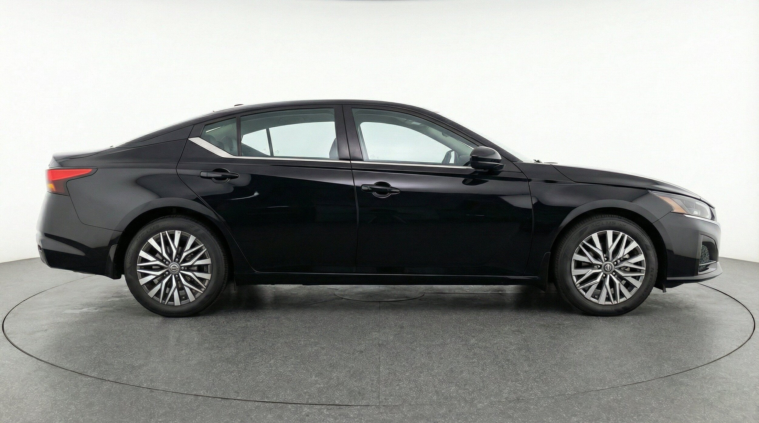 Thumbnail: 2025 Nissan Altima - 11