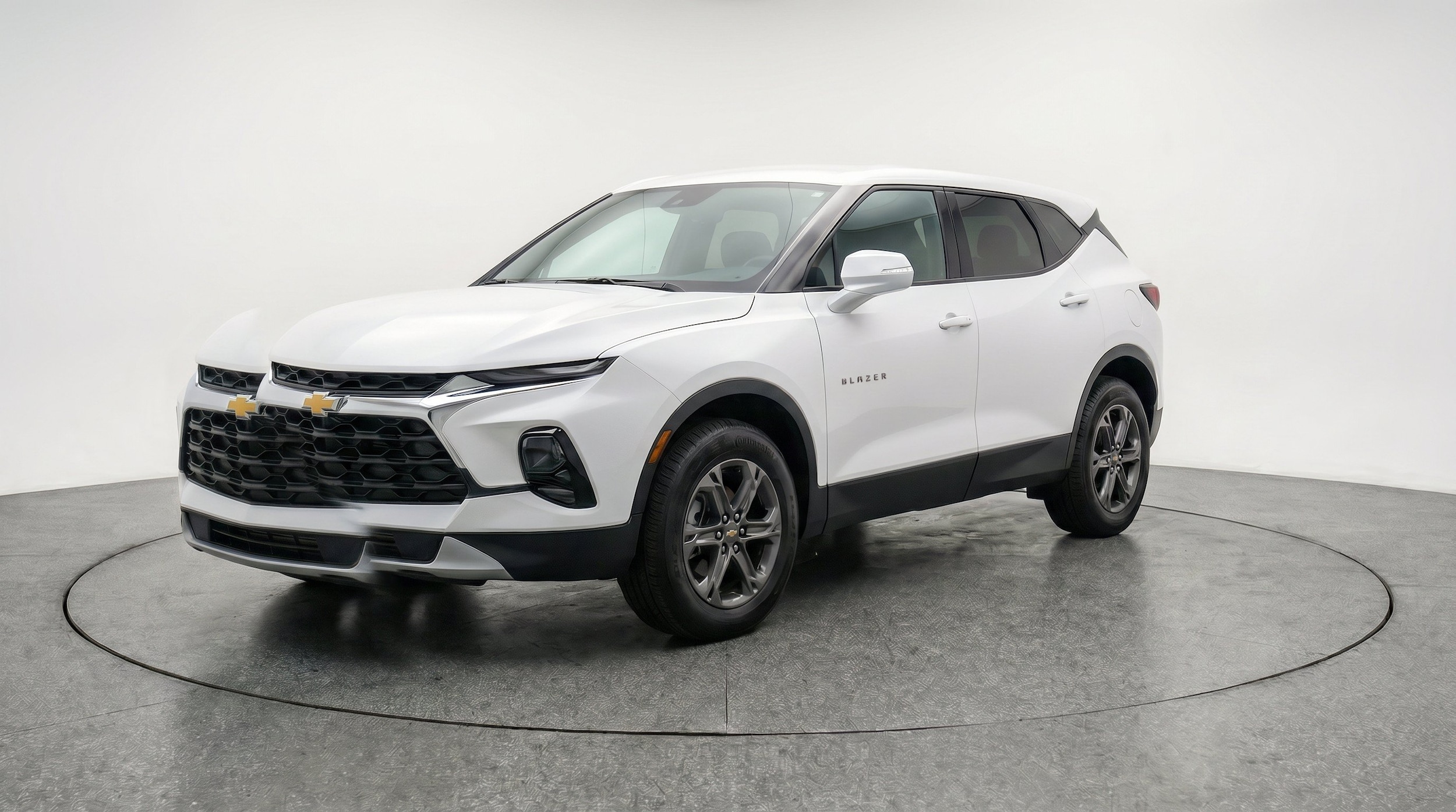 Thumbnail: 2026 Chevrolet Blazer - 3
