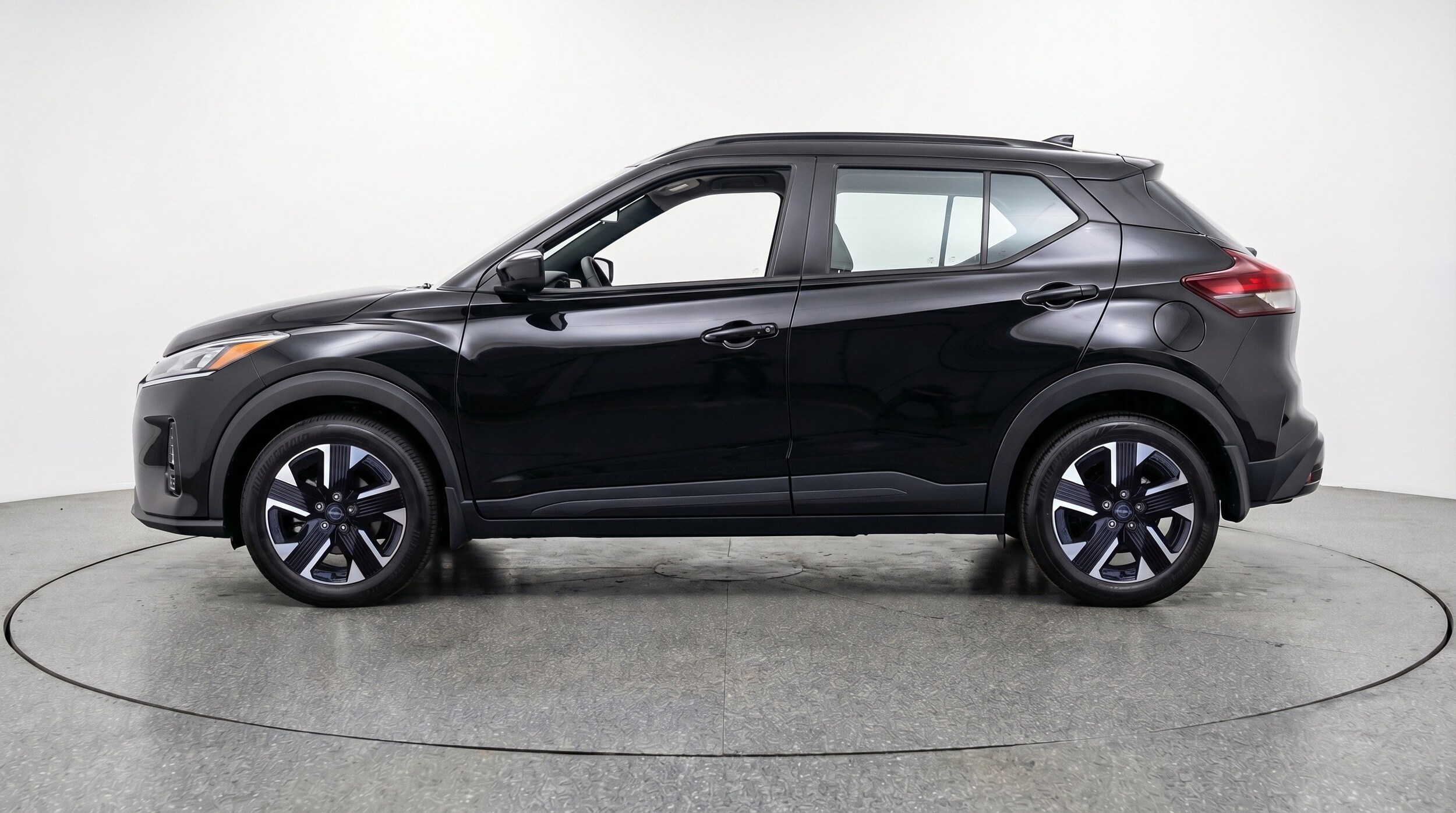 Thumbnail: 2026 Nissan Kicks - 5