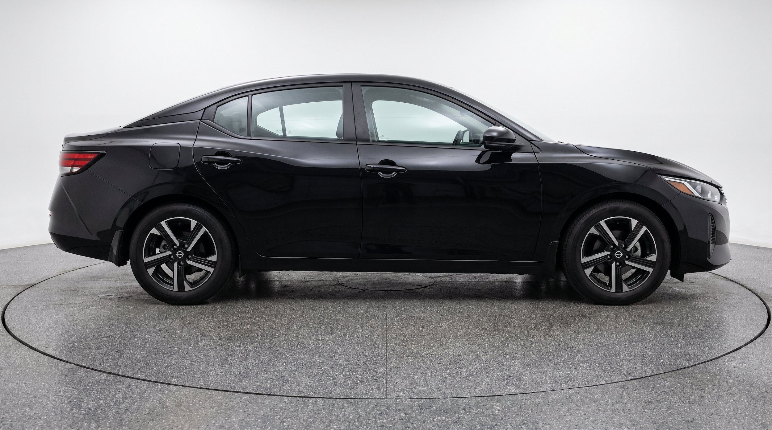 Thumbnail: 2025 Nissan Sentra - 10