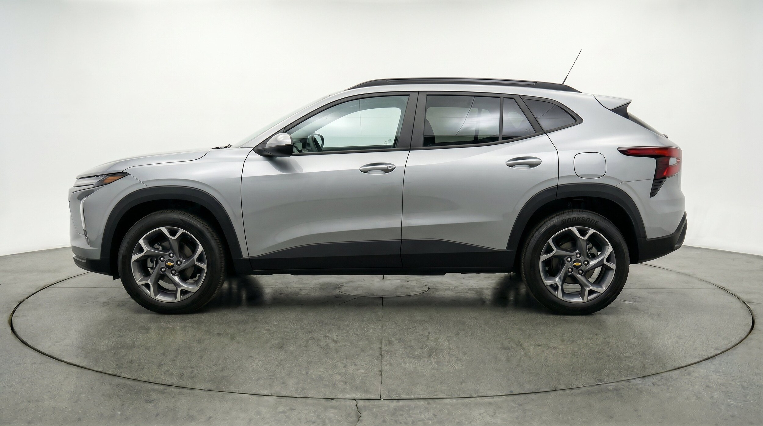 Thumbnail: 2025 Chevrolet Trax - 5