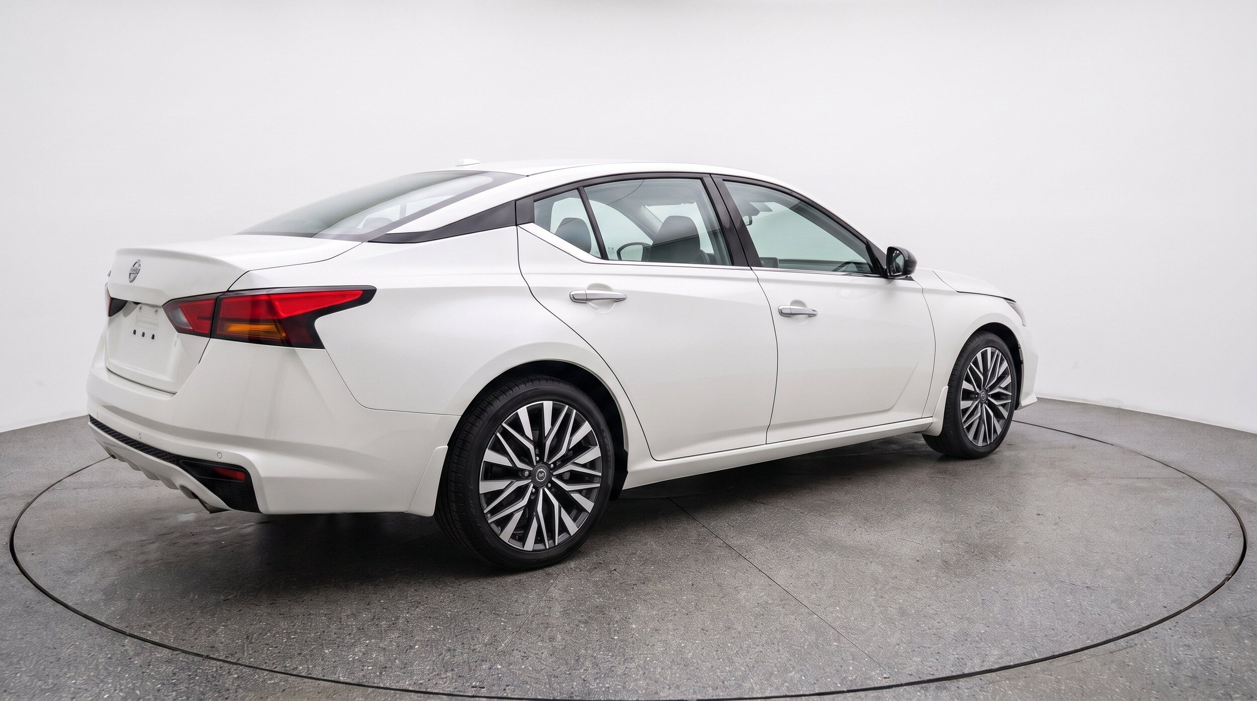 Thumbnail: 2025 Nissan Altima - 9