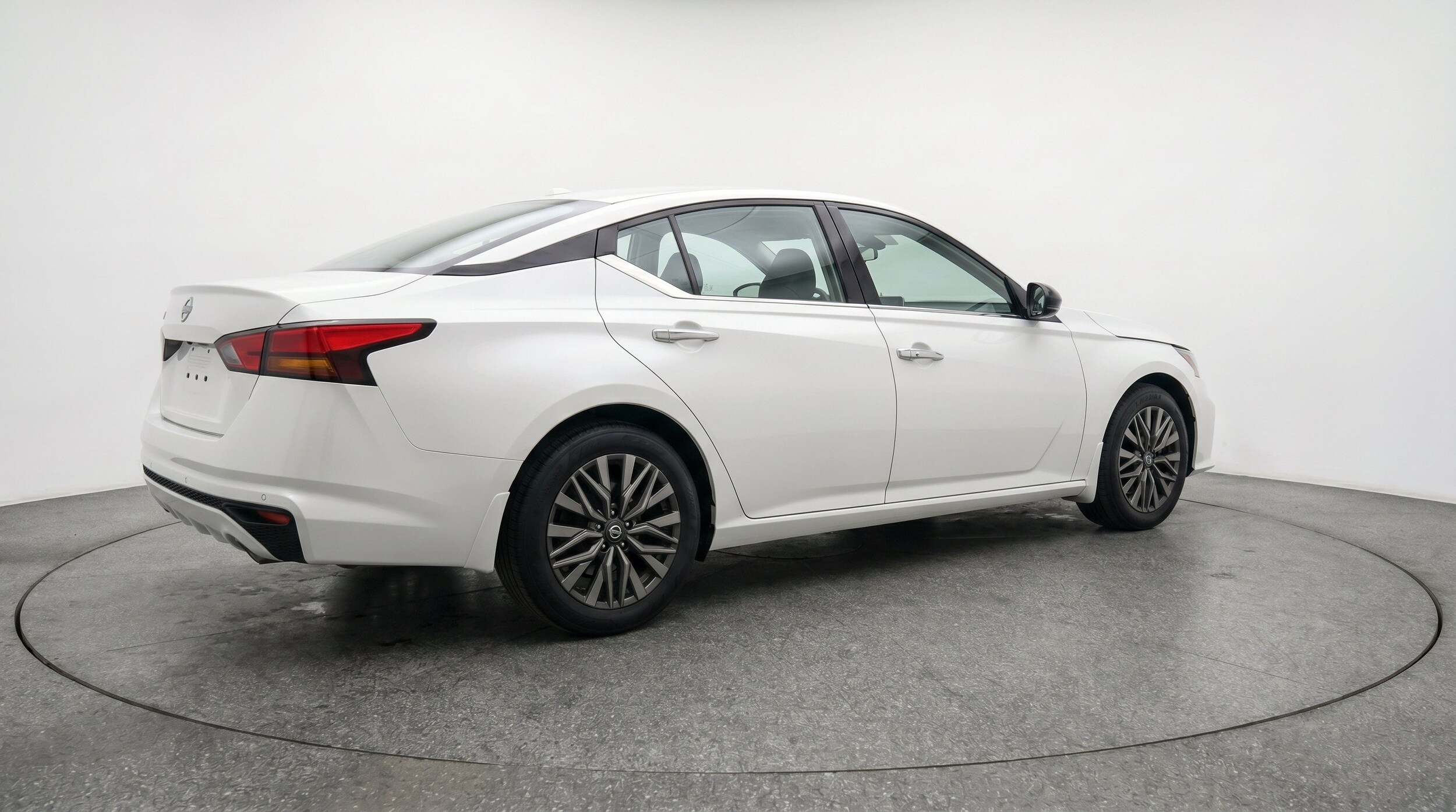 Thumbnail: 2025 Nissan Altima - 9