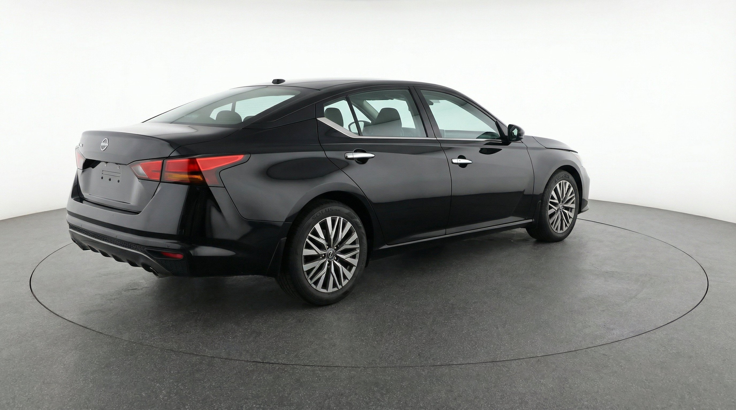 Thumbnail: 2025 Nissan Altima - 9