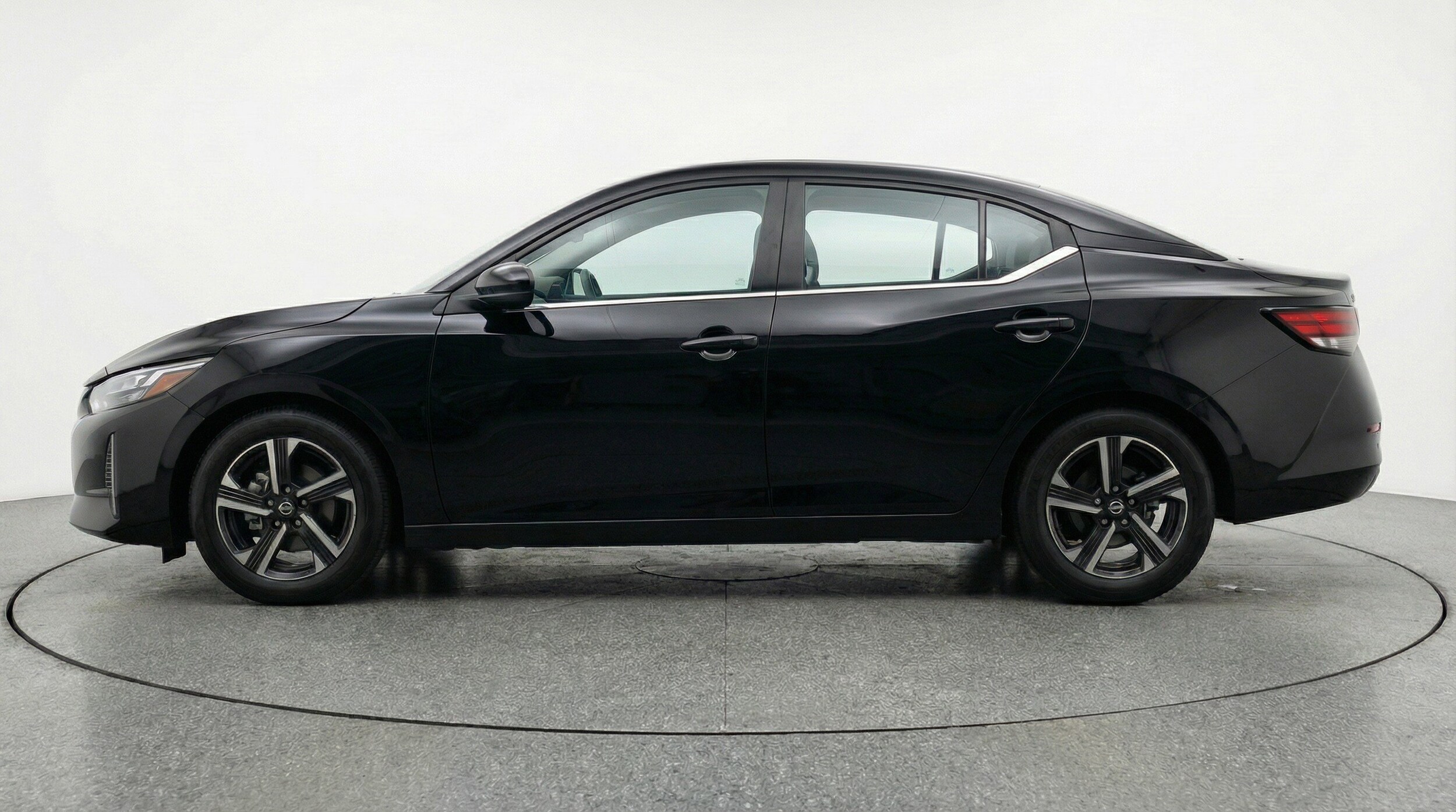 Thumbnail: 2025 Nissan Sentra - 5