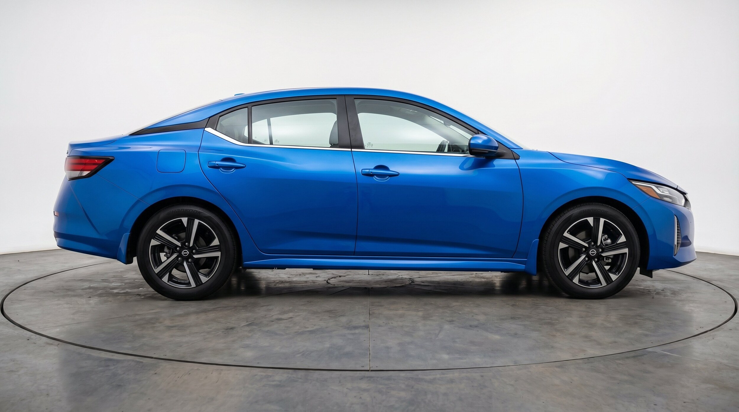 Thumbnail: 2025 Nissan Sentra - 10