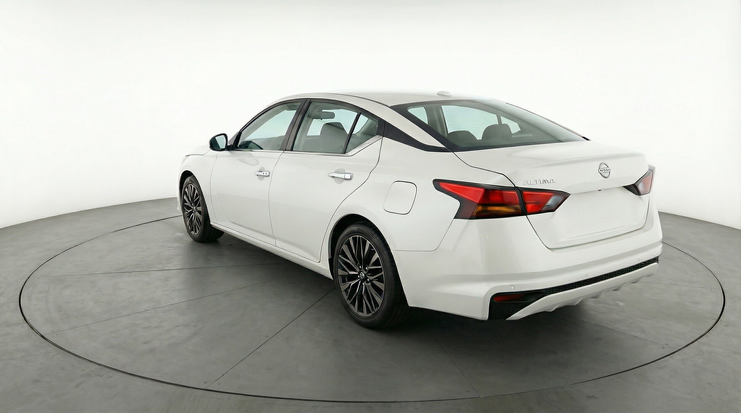 Thumbnail: 2025 Nissan Altima - 6