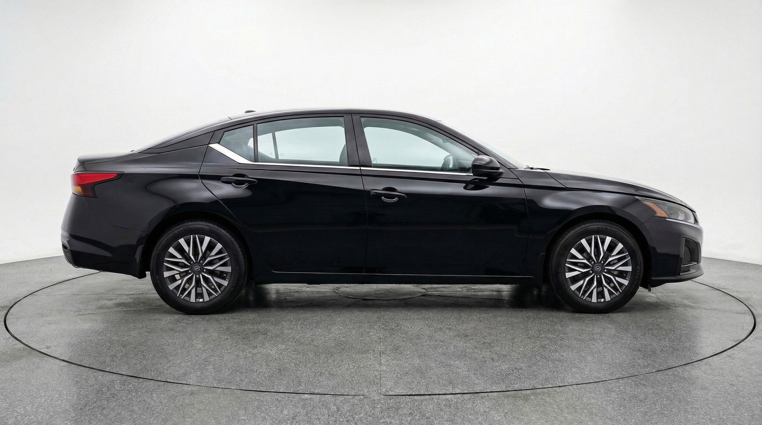 Thumbnail: 2025 Nissan Altima - 11
