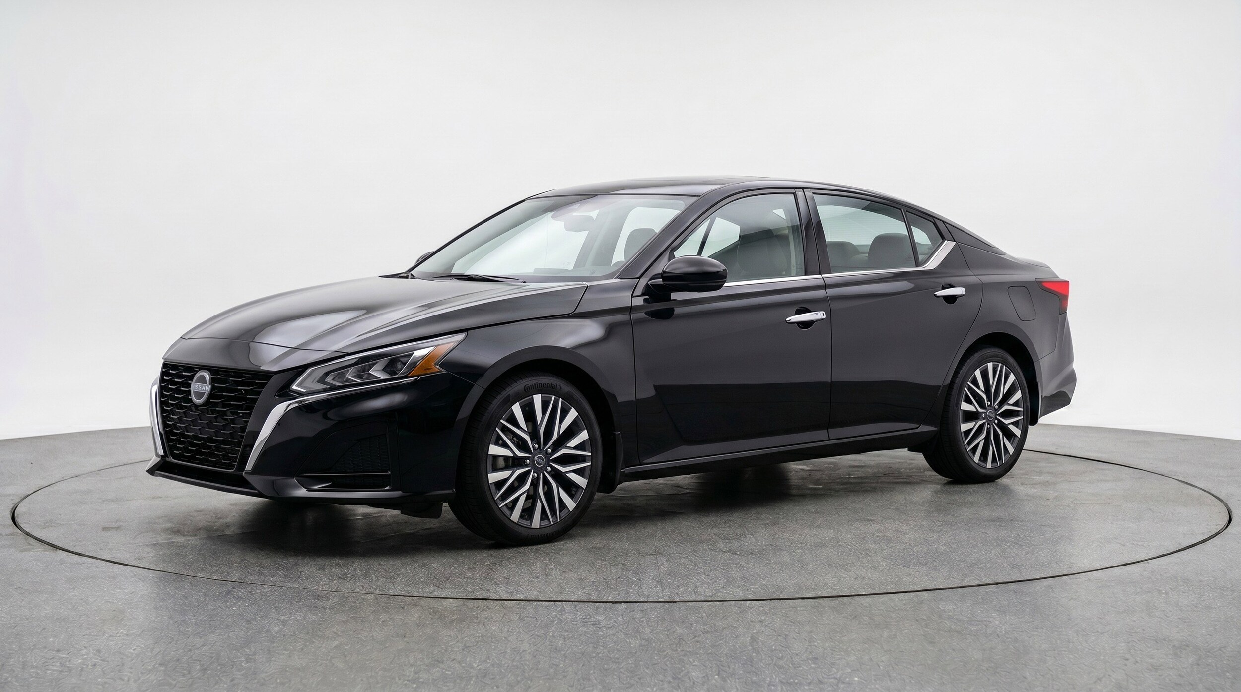 Thumbnail: 2025 Nissan Altima - 3