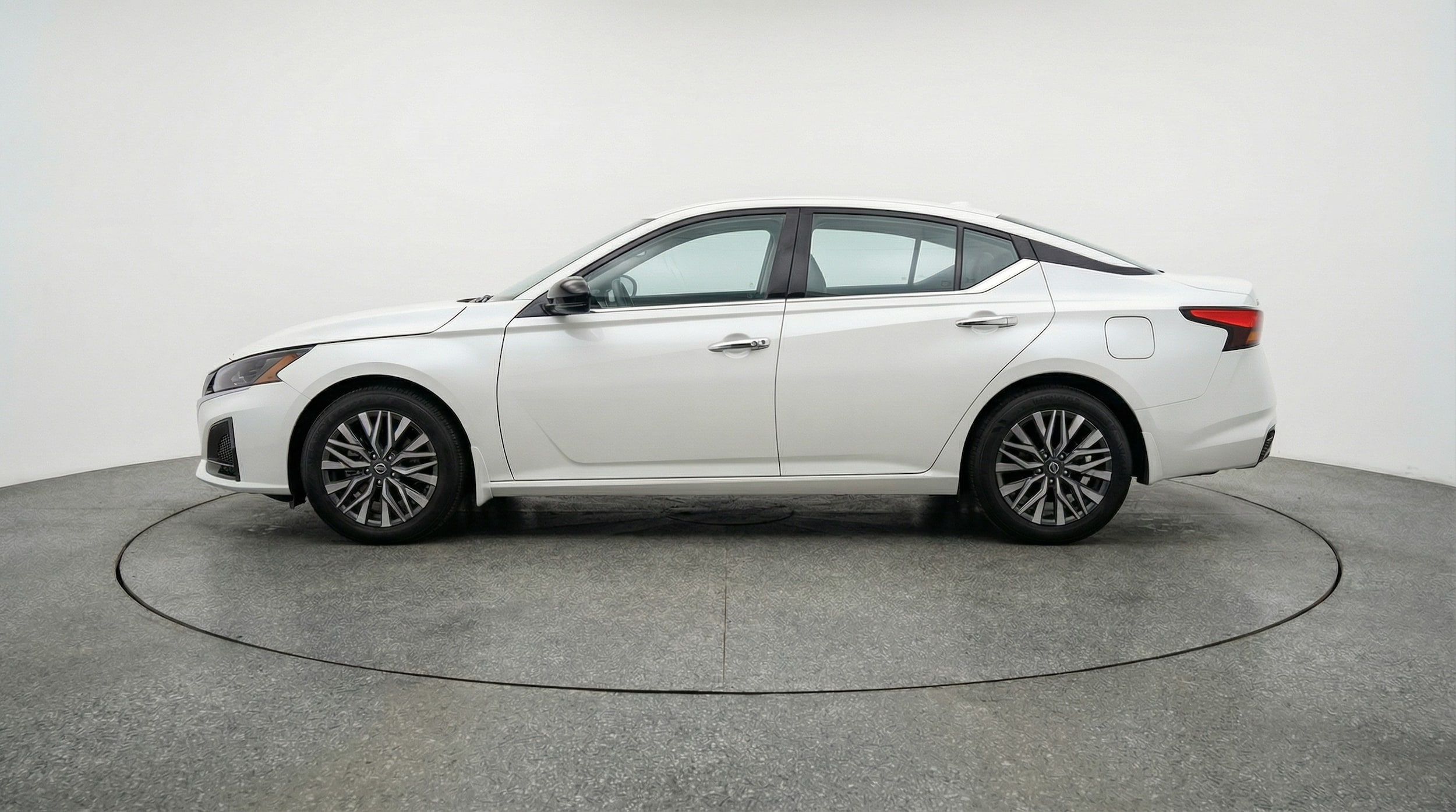 Thumbnail: 2025 Nissan Altima - 4