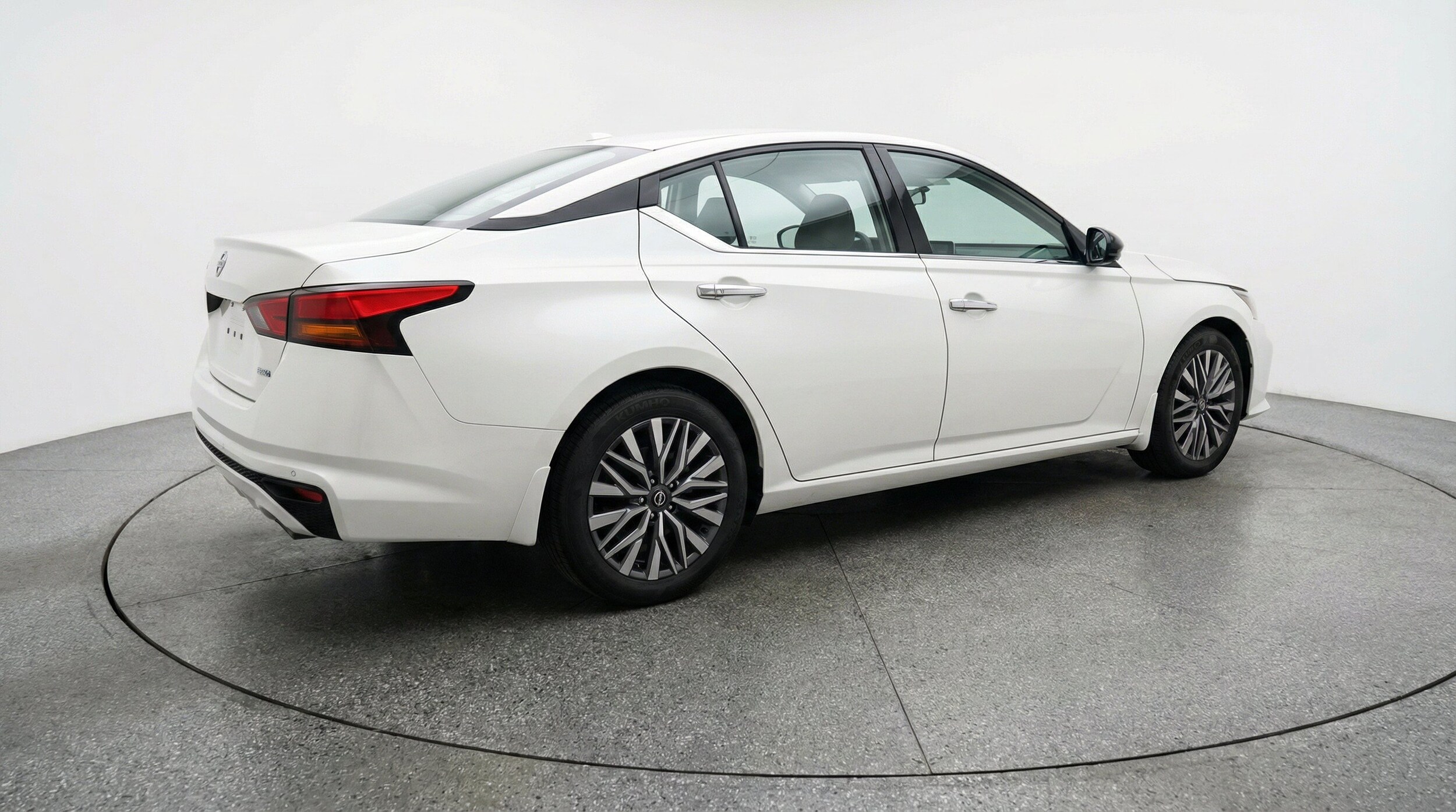 Thumbnail: 2025 Nissan Altima - 9
