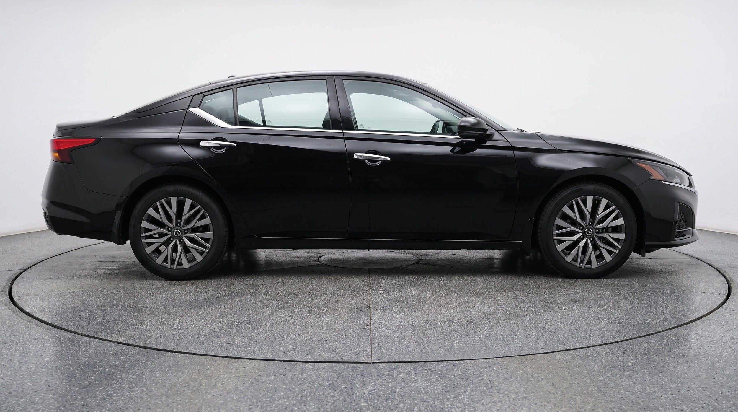 Thumbnail: 2025 Nissan Altima - 10