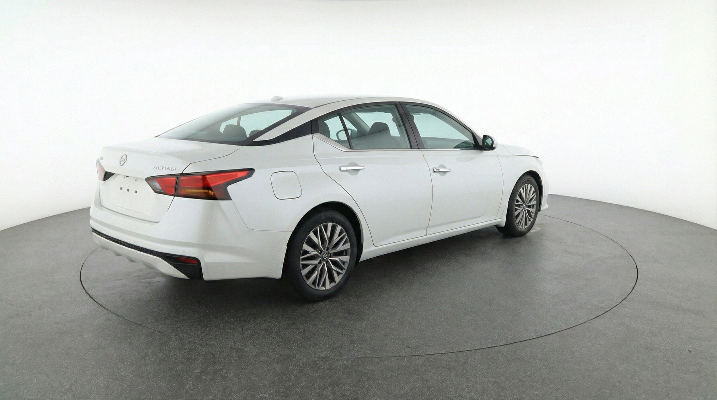 Thumbnail: 2025 Nissan Altima - 9