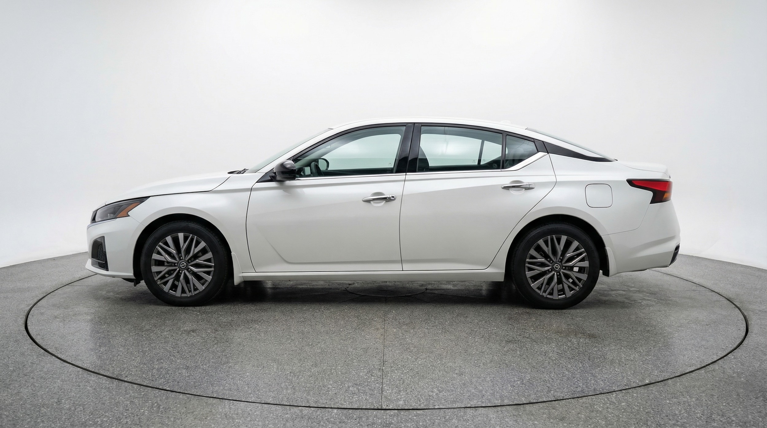 Thumbnail: 2025 Nissan Altima - 4