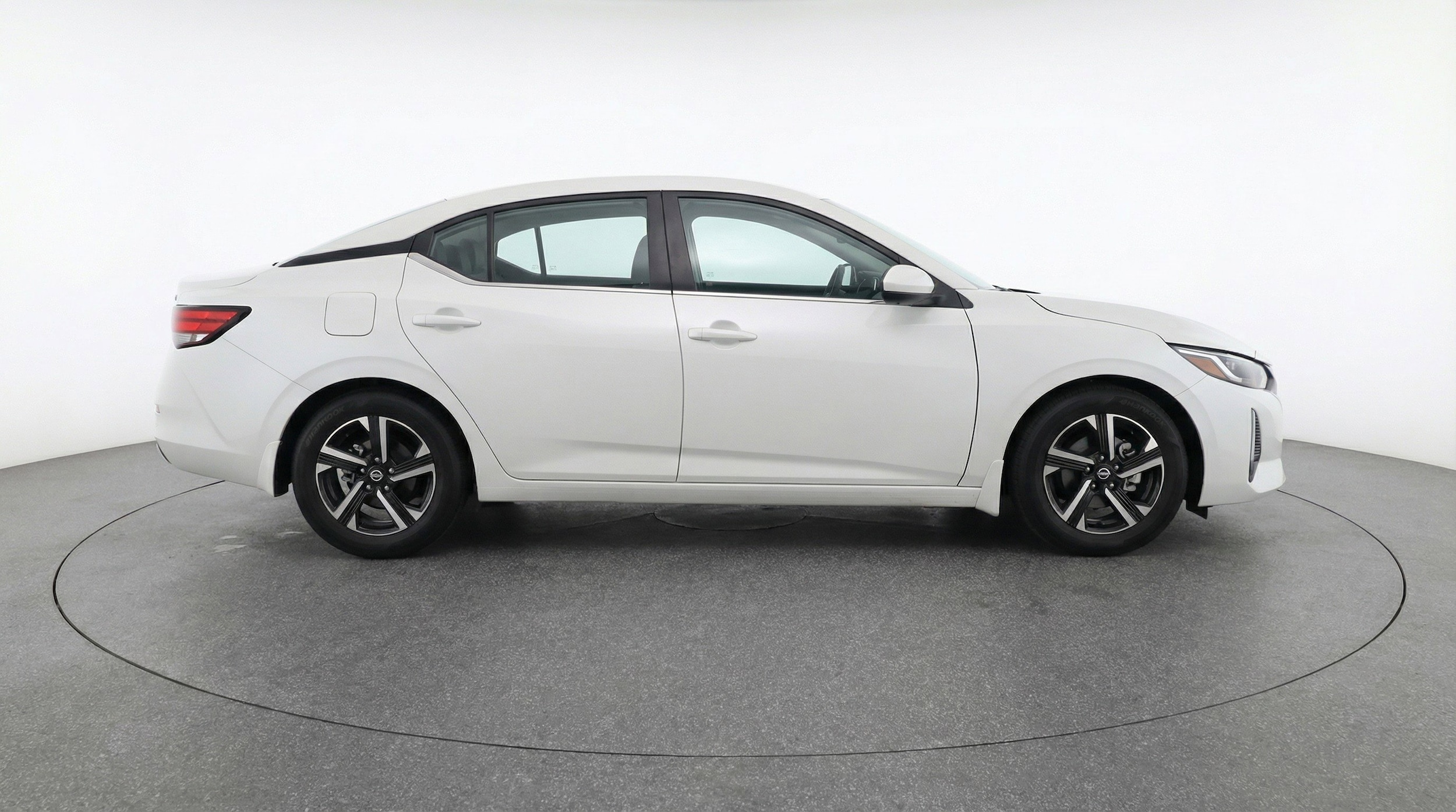 Thumbnail: 2025 Nissan Sentra - 11