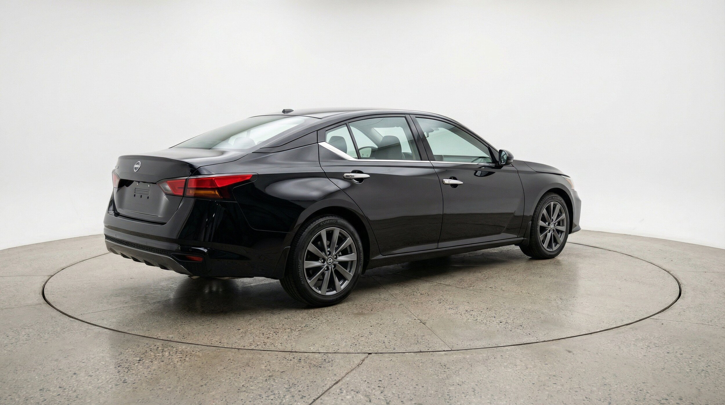Thumbnail: 2025 Nissan Altima - 9
